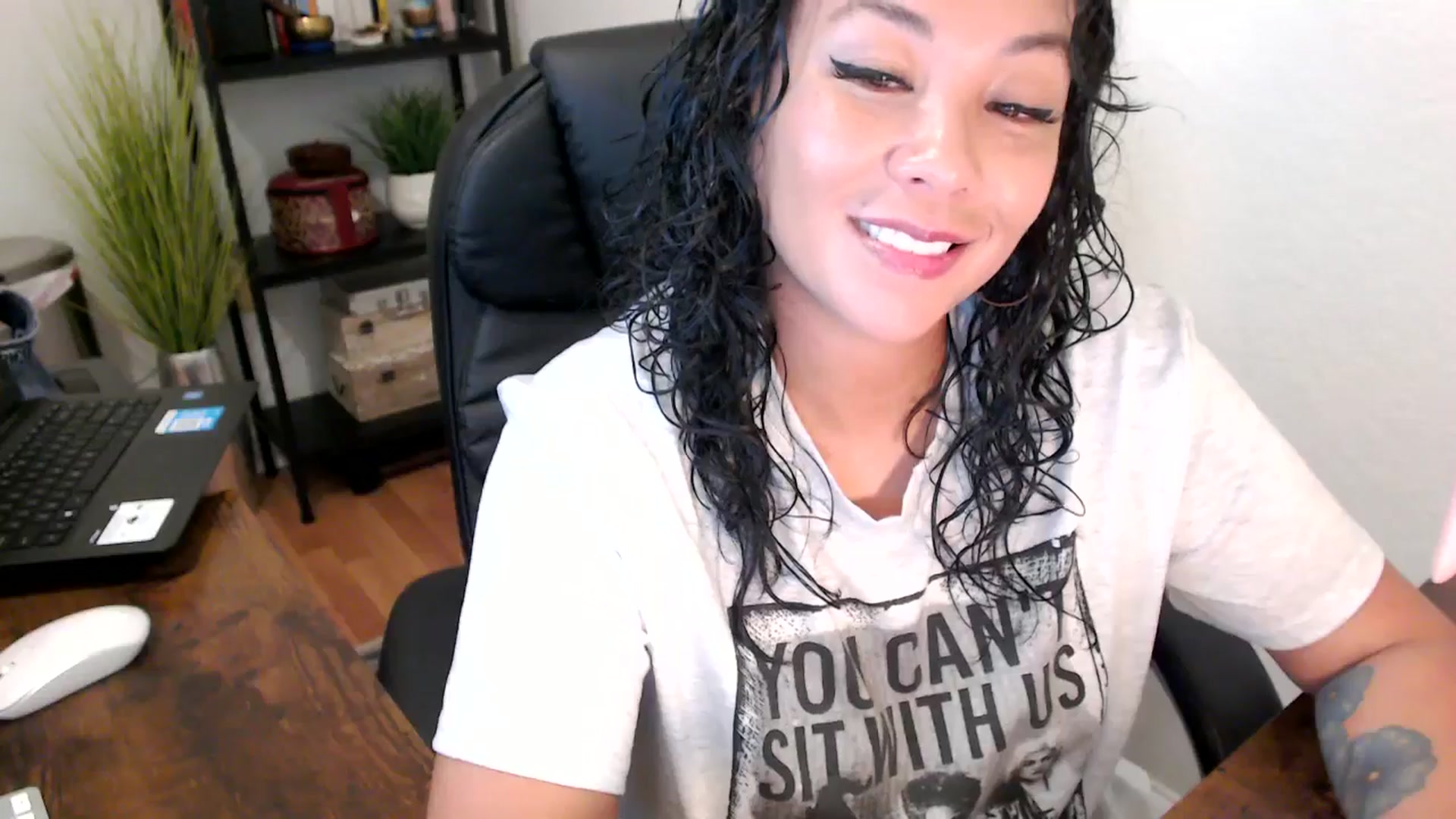 Gallery image thumbnail from MickaylaMinx's myfreecams stream on, 09/13/2024, 16:04 image 9 of 20