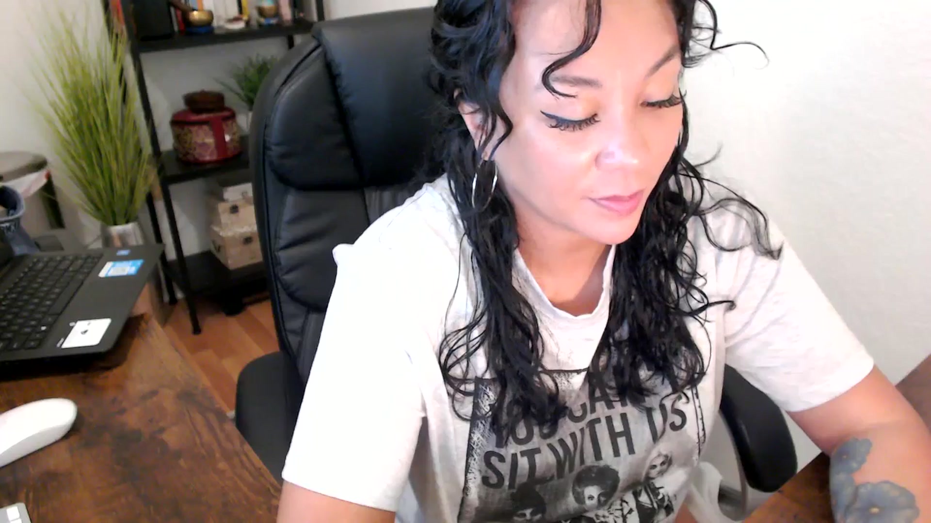 Gallery image thumbnail from MickaylaMinx's myfreecams stream on, 09/13/2024, 16:48 image 5 of 20