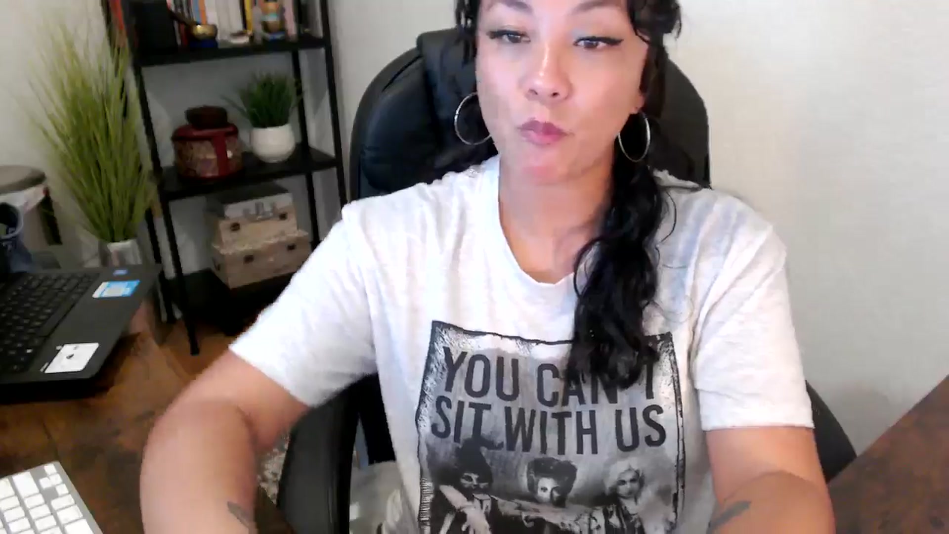 Gallery image thumbnail from MickaylaMinx's myfreecams stream on, 09/13/2024, 19:52 image 6 of 20