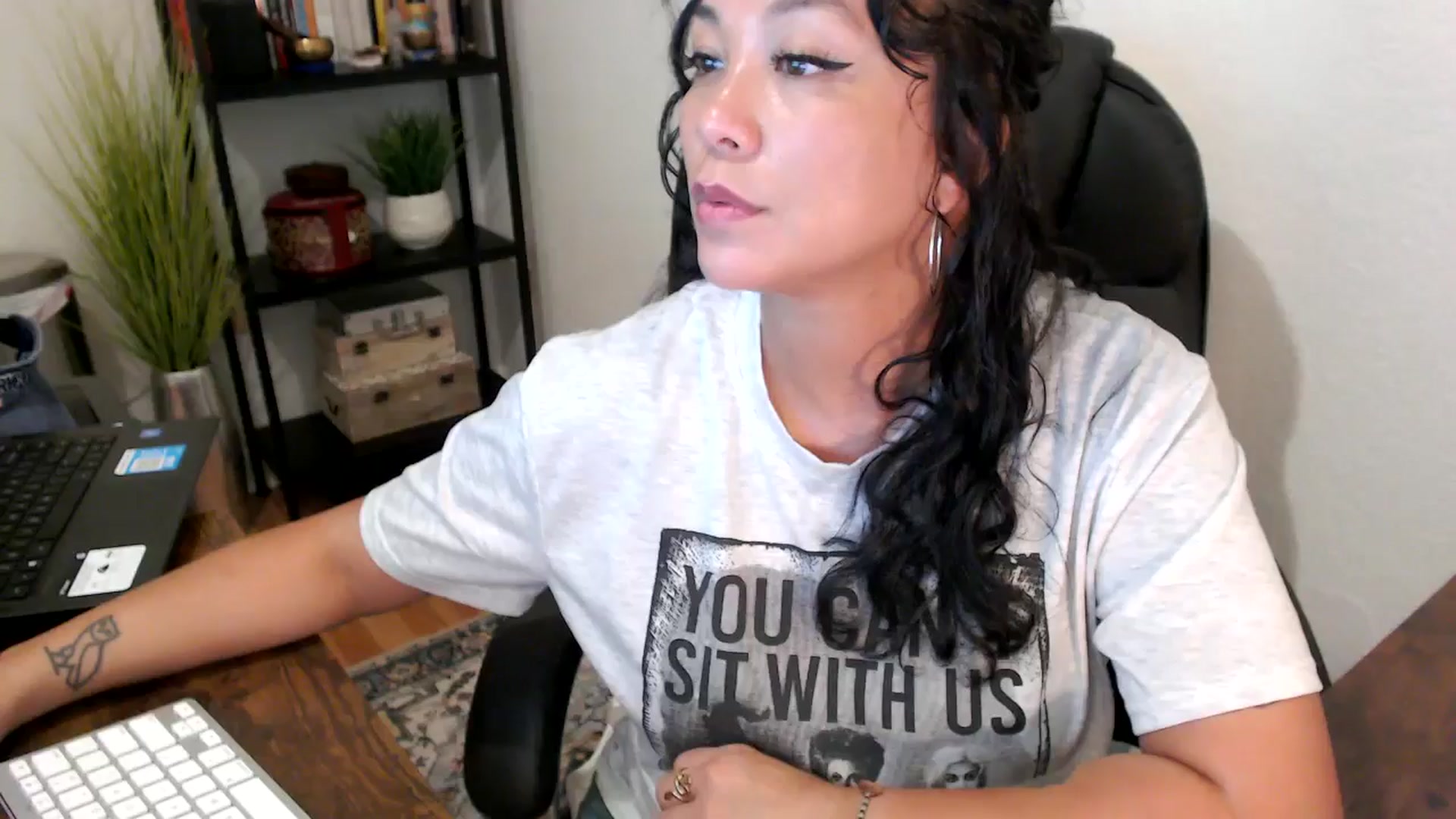 Gallery image thumbnail from MickaylaMinx's myfreecams stream on, 09/13/2024, 20:36 image 1 of 20