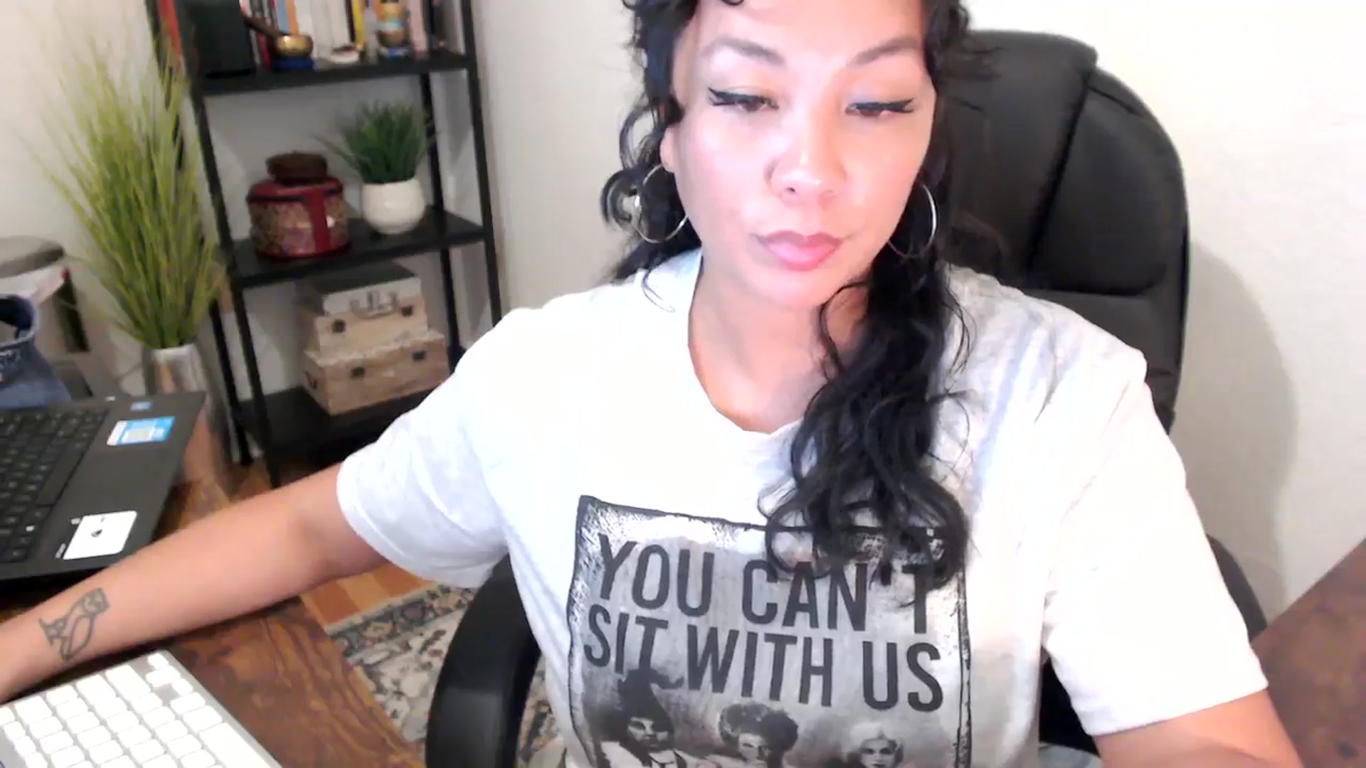 Gallery image thumbnail from MickaylaMinx's myfreecams stream on, 09/13/2024, 20:36 image 8 of 20