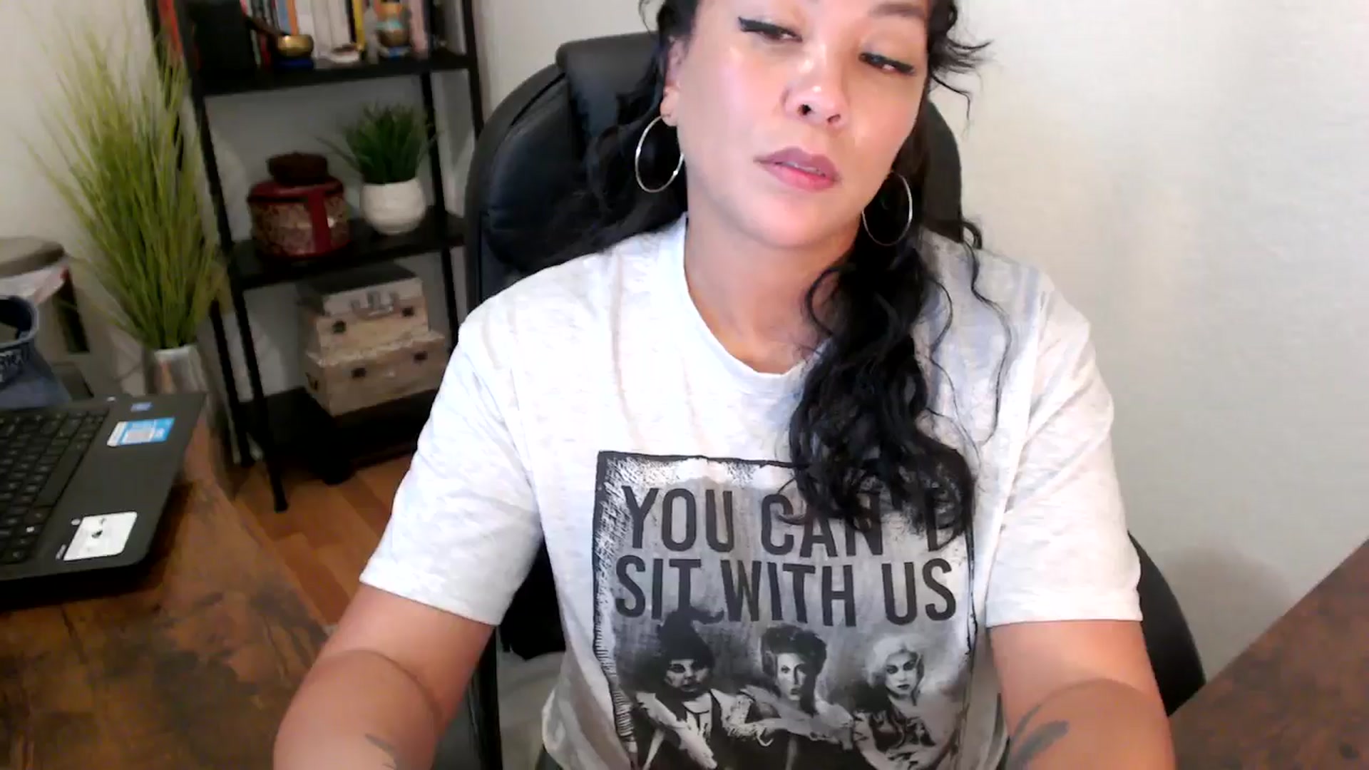 Gallery image thumbnail from MickaylaMinx's myfreecams stream on, 09/13/2024, 21:43 image 17 of 20