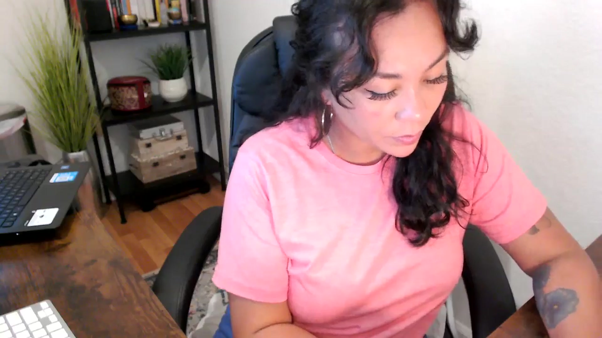 Gallery image thumbnail from MickaylaMinx's myfreecams stream on, 09/16/2024, 15:49 image 3 of 20