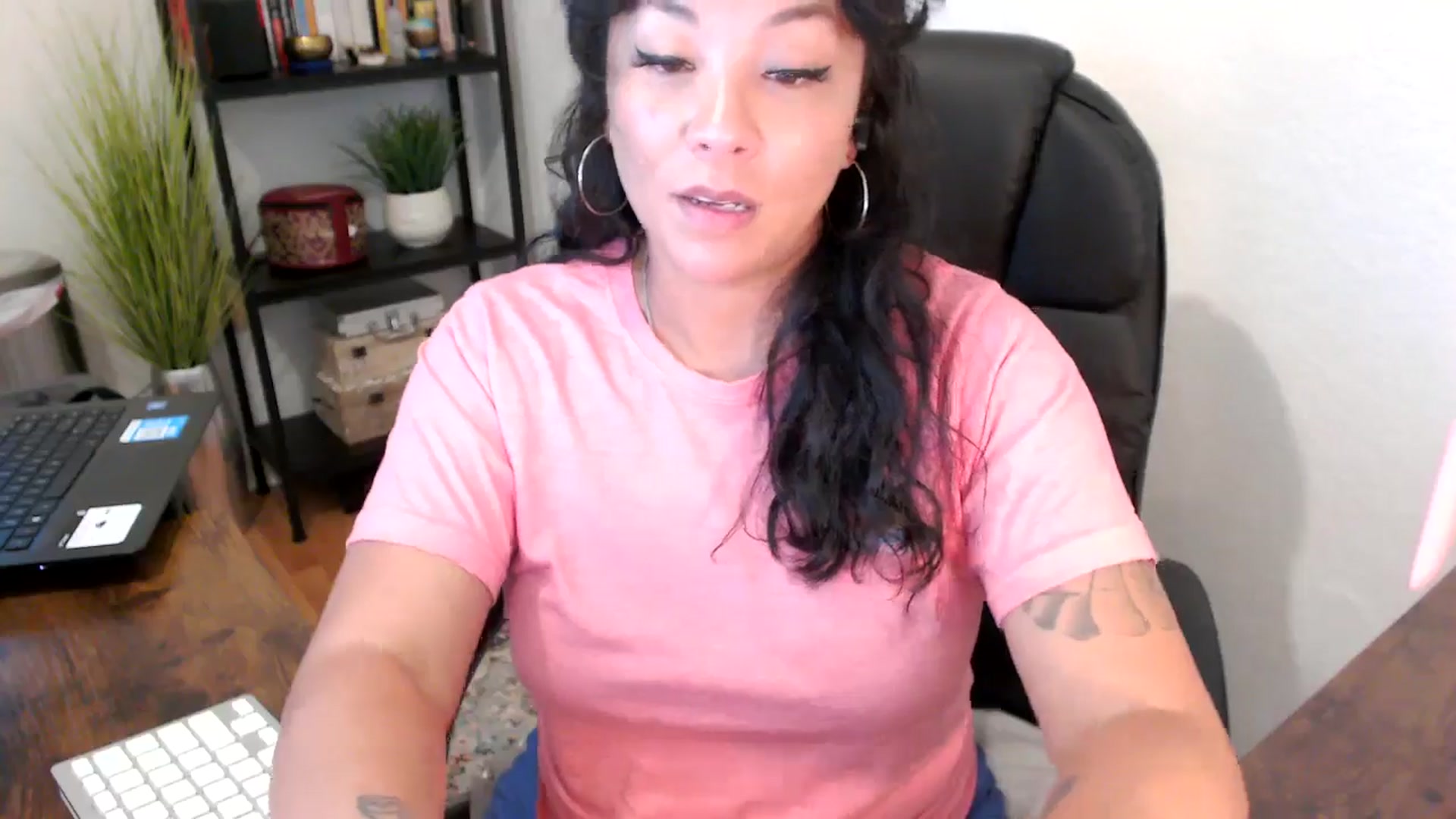 Gallery image thumbnail from MickaylaMinx's myfreecams stream on, 09/16/2024, 15:49 image 11 of 20