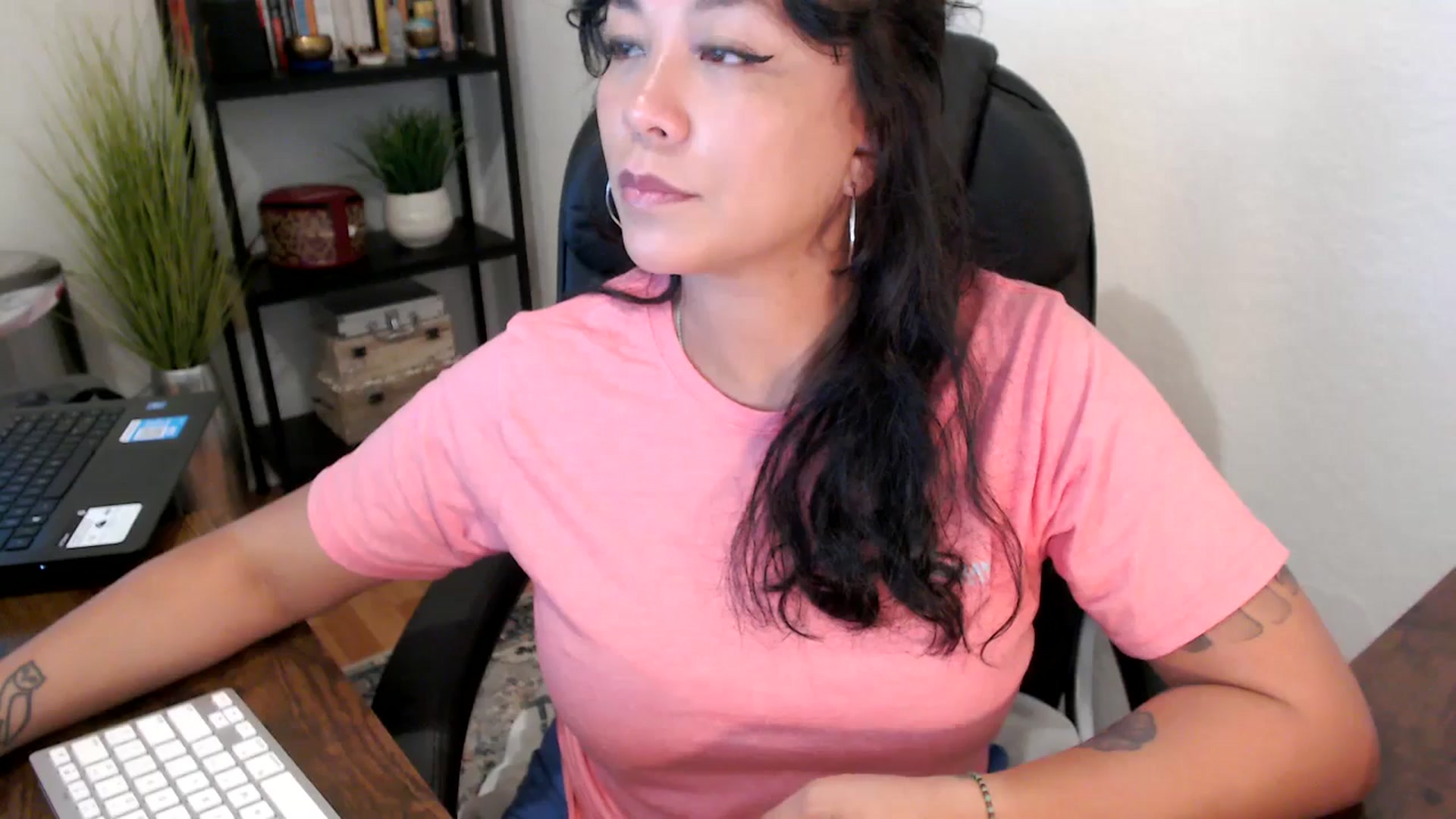 Gallery image thumbnail from MickaylaMinx's myfreecams stream on, 09/16/2024, 15:49 image 20 of 20