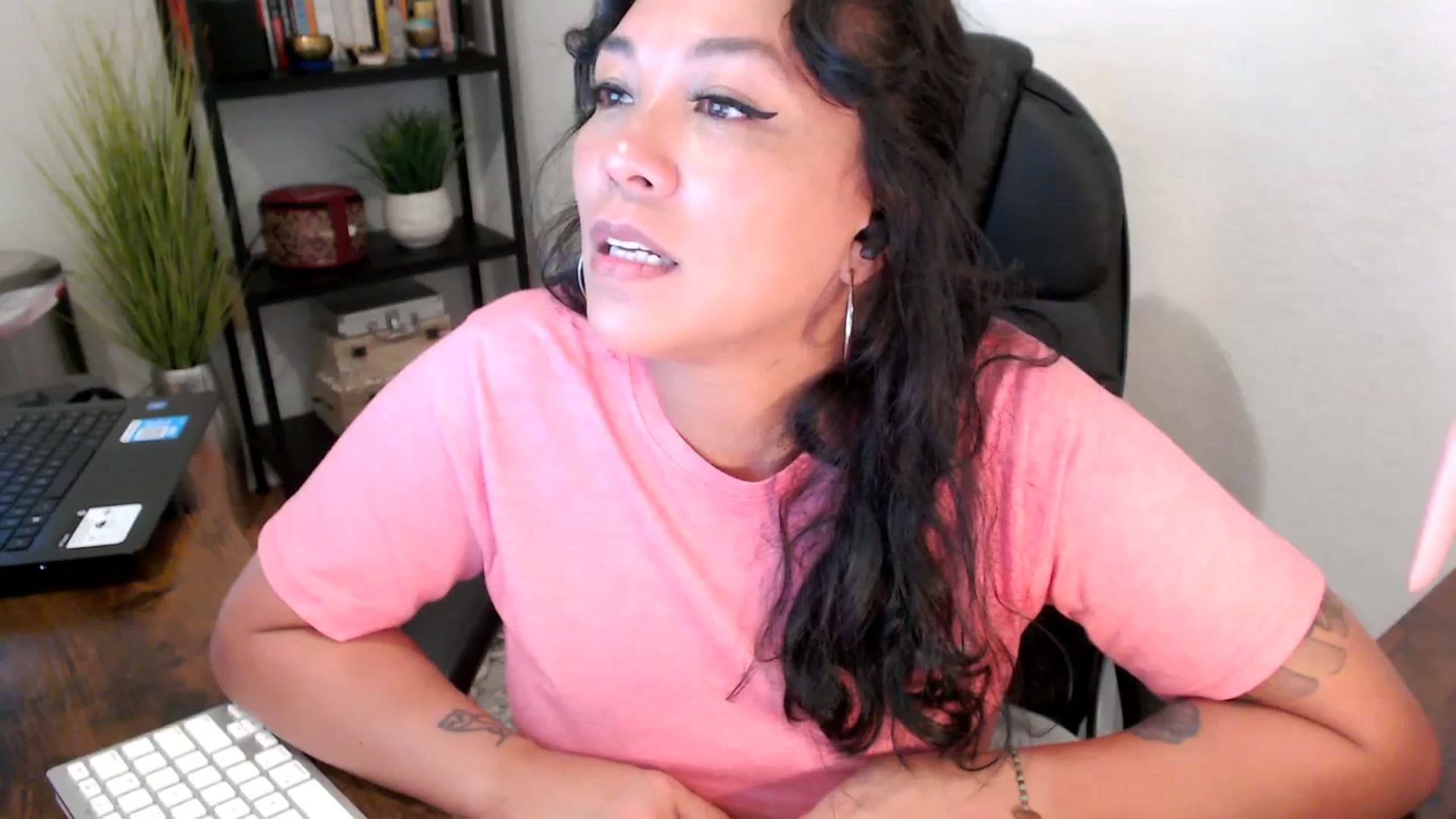 Gallery image thumbnail from MickaylaMinx's myfreecams stream on, 09/16/2024, 15:49 image 12 of 20