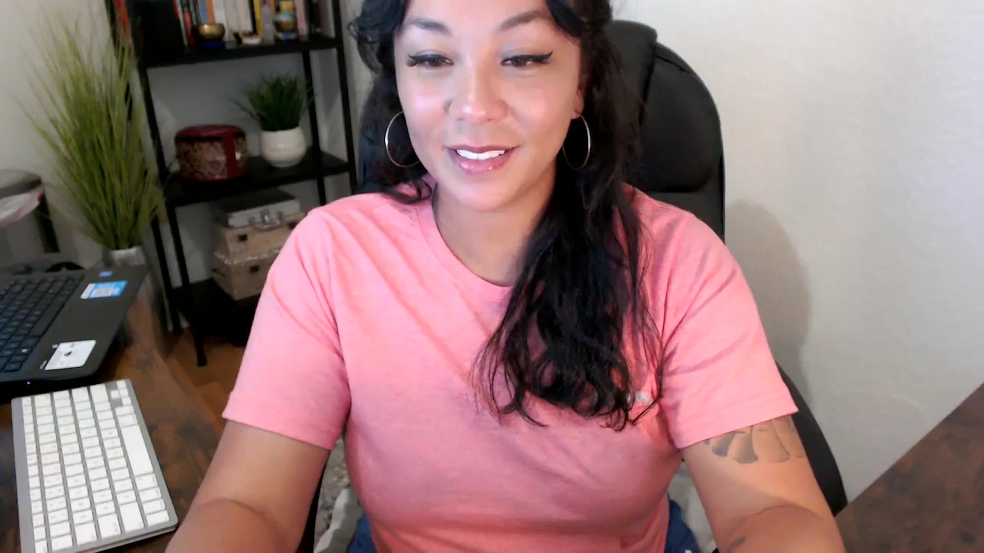 Gallery image thumbnail from MickaylaMinx's myfreecams stream on, 09/16/2024, 15:49 image 19 of 20