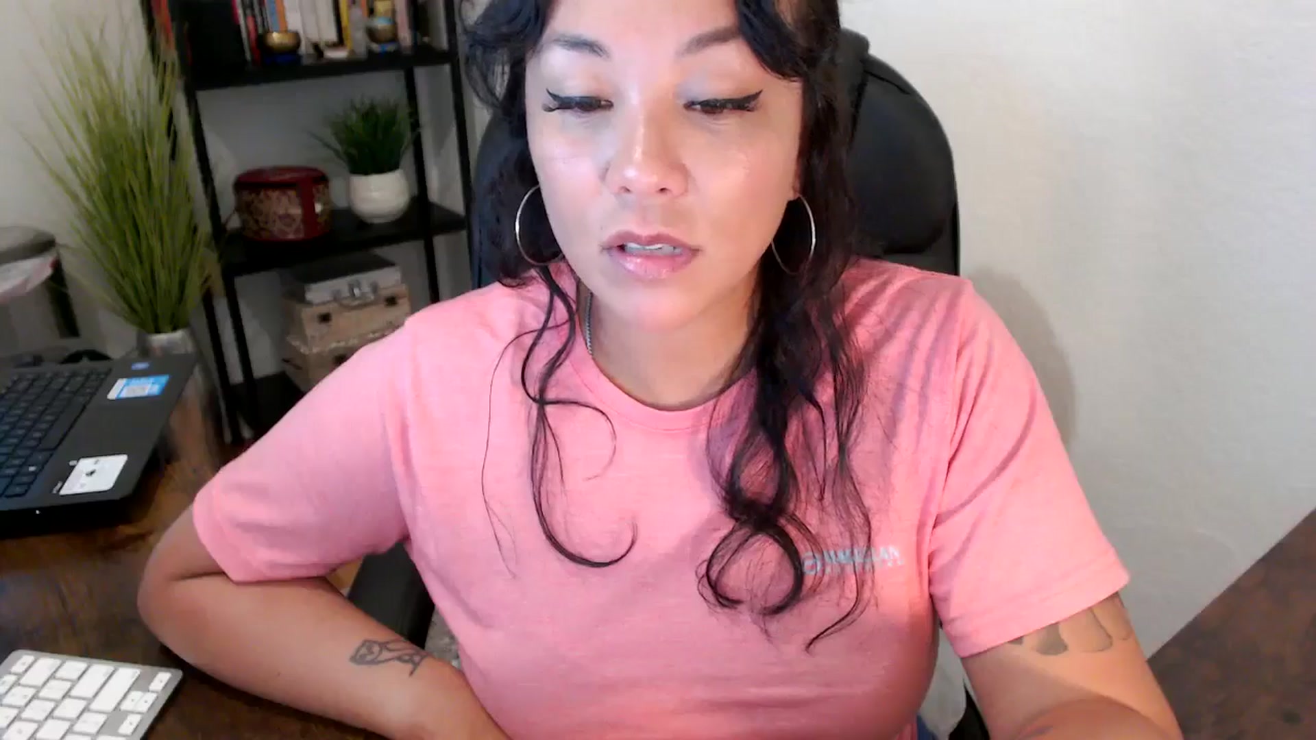 Gallery image thumbnail from MickaylaMinx's myfreecams stream on, 09/16/2024, 17:25 image 7 of 20