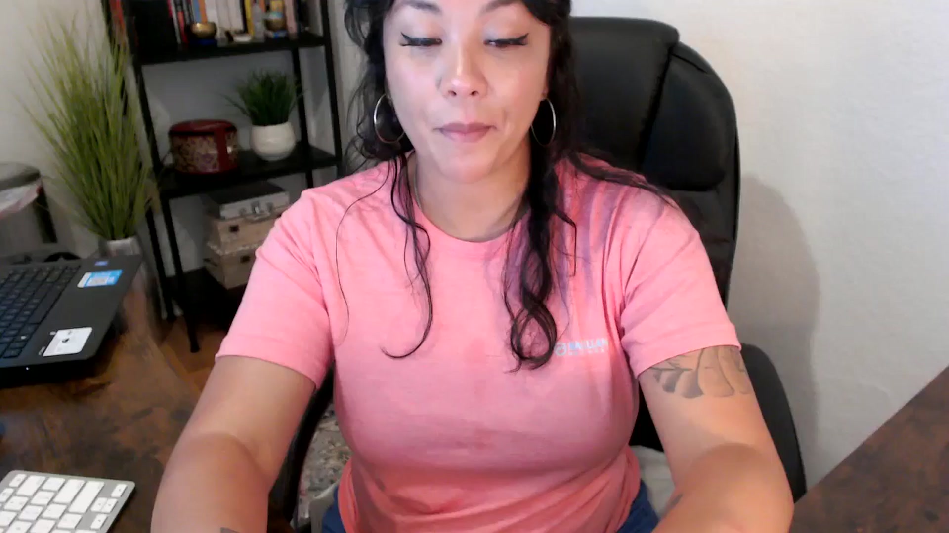 Gallery image thumbnail from MickaylaMinx's myfreecams stream on, 09/16/2024, 17:25 image 1 of 20