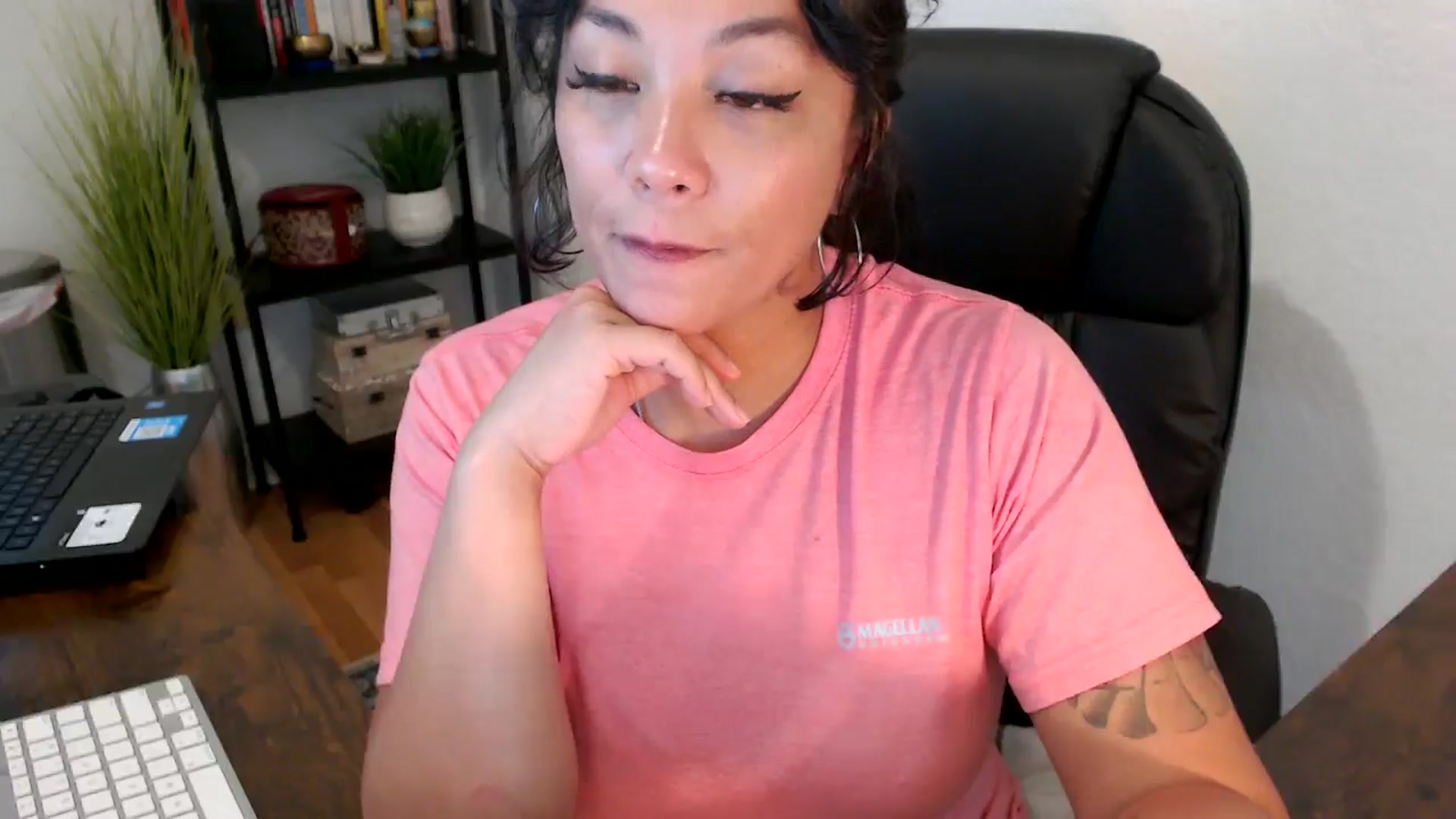Gallery image thumbnail from MickaylaMinx's myfreecams stream on, 09/16/2024, 19:10 image 17 of 20