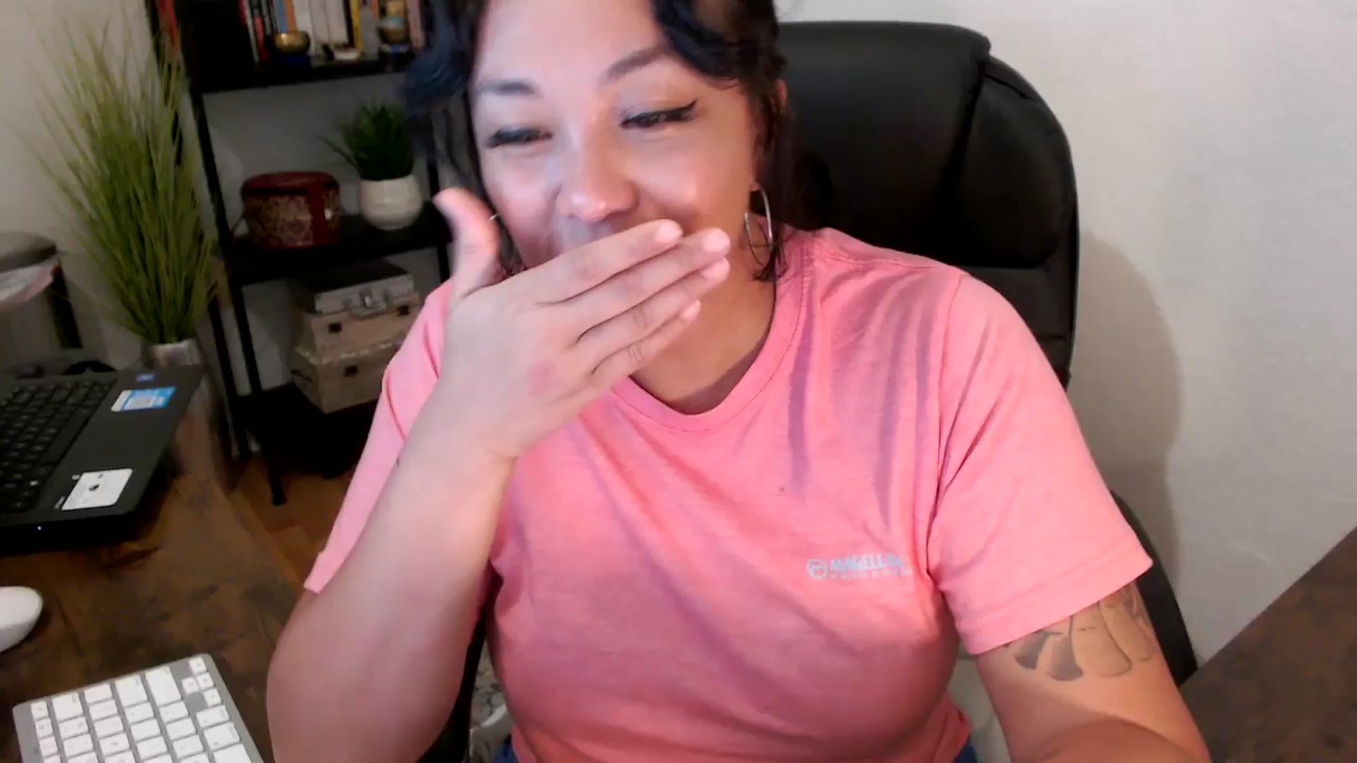 Gallery image thumbnail from MickaylaMinx's myfreecams stream on, 09/17/2024, 04:10 image 5 of 20