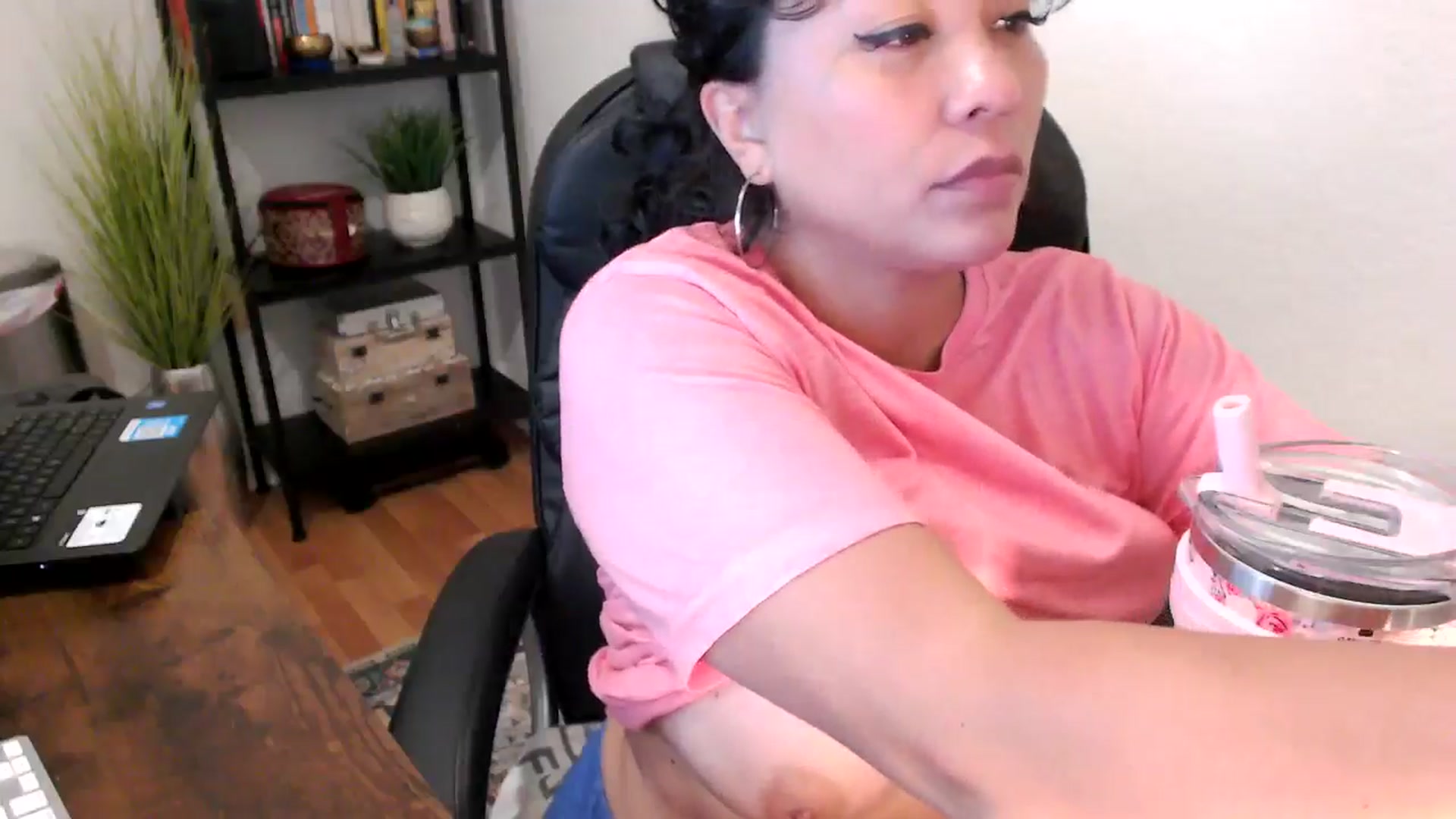 Gallery image thumbnail from MickaylaMinx's myfreecams stream on, 09/17/2024, 05:19 image 7 of 20