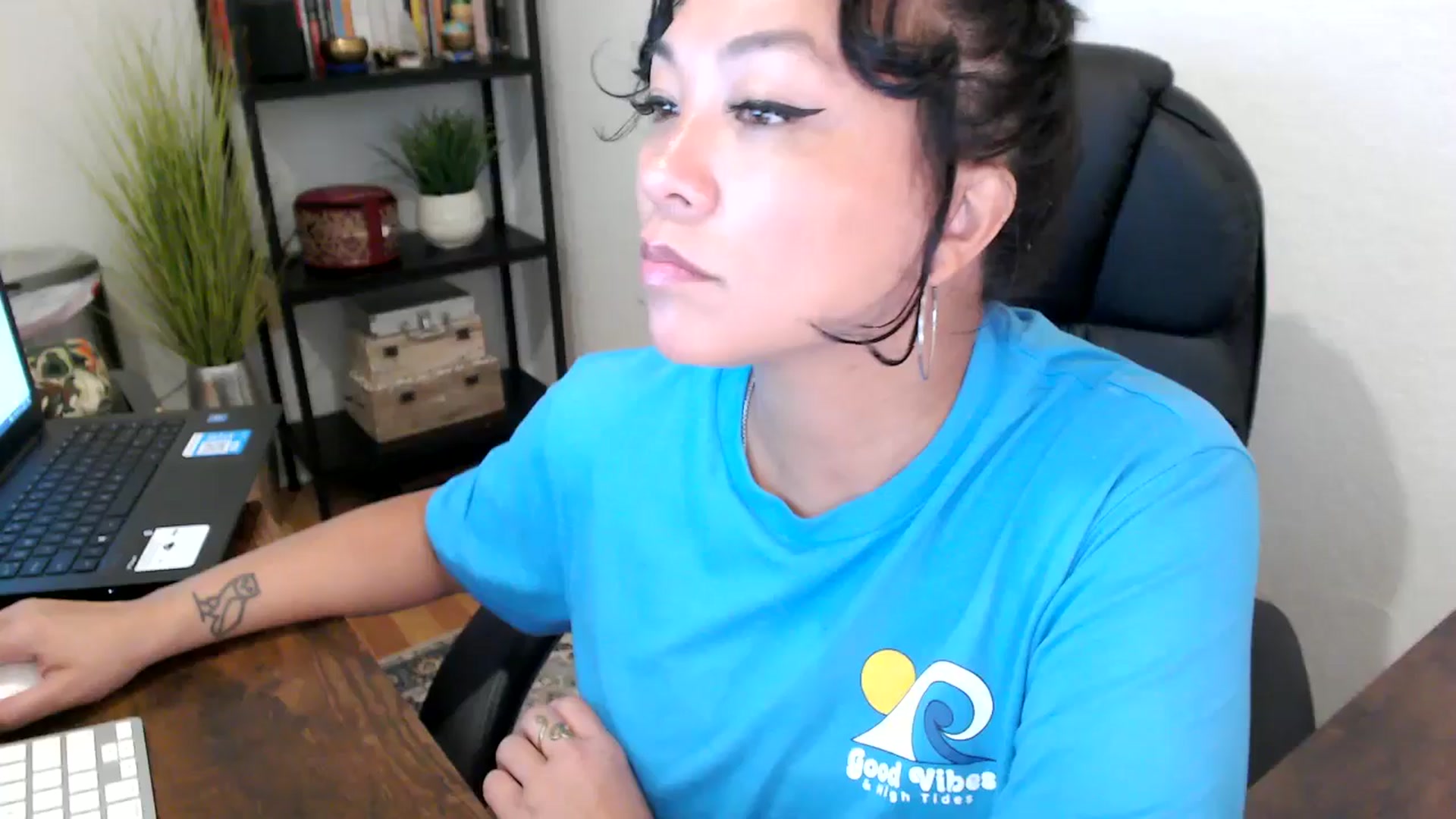 Gallery image thumbnail from MickaylaMinx's myfreecams stream on, 09/17/2024, 15:21 image 8 of 20