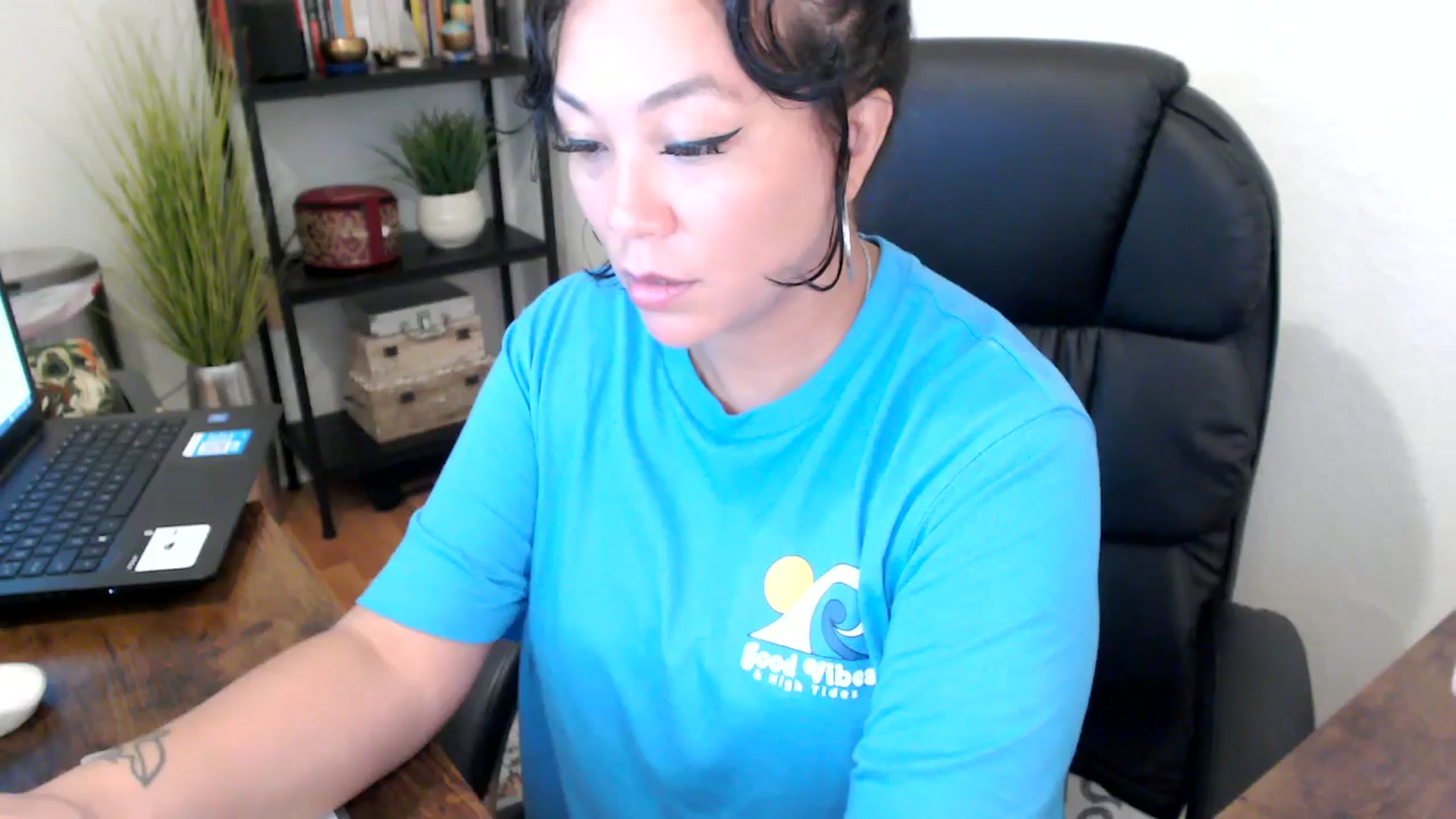 Gallery image thumbnail from MickaylaMinx's myfreecams stream on, 09/17/2024, 15:21 image 14 of 20