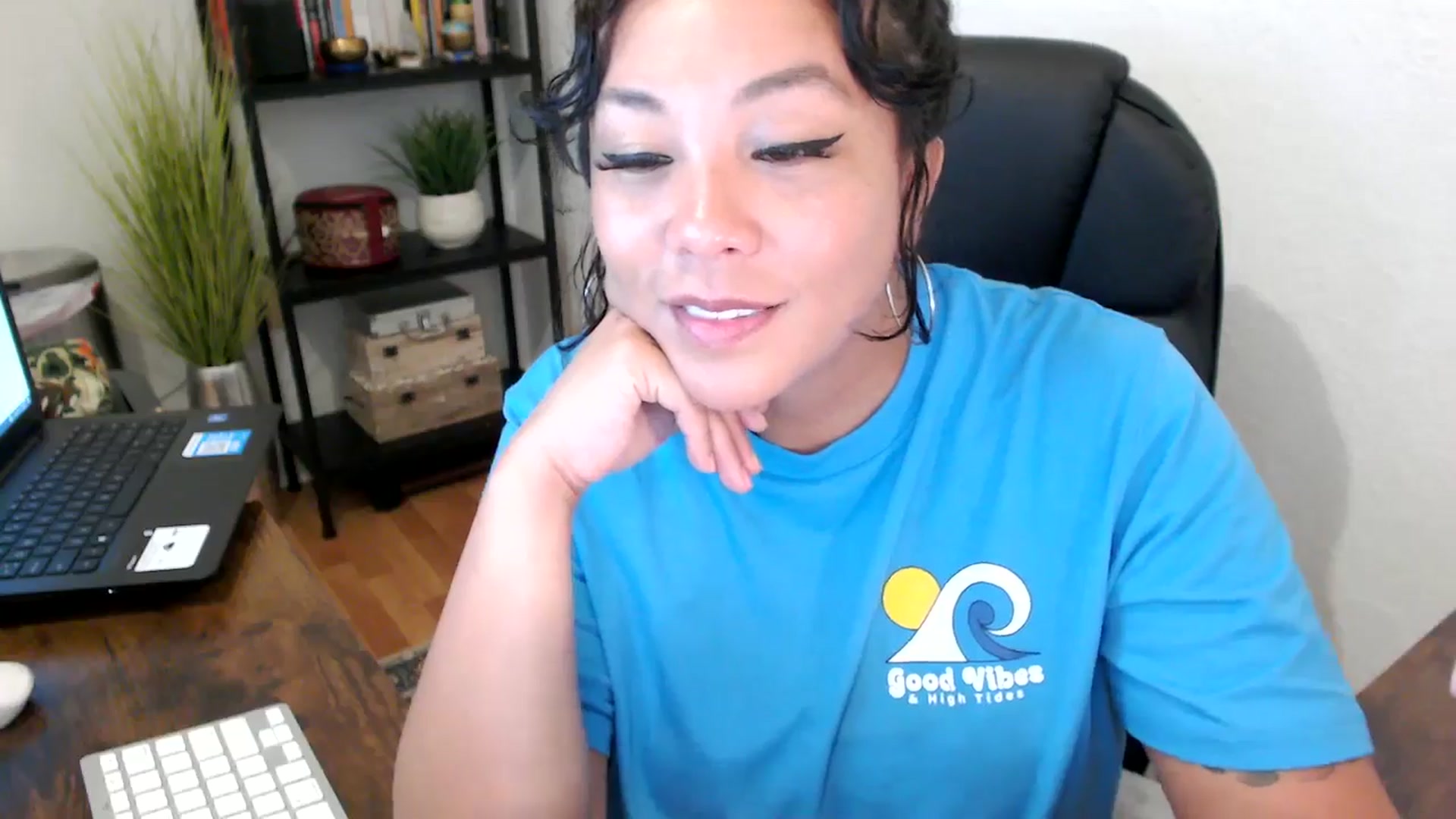 Gallery image thumbnail from MickaylaMinx's myfreecams stream on, 09/17/2024, 15:21 image 16 of 20