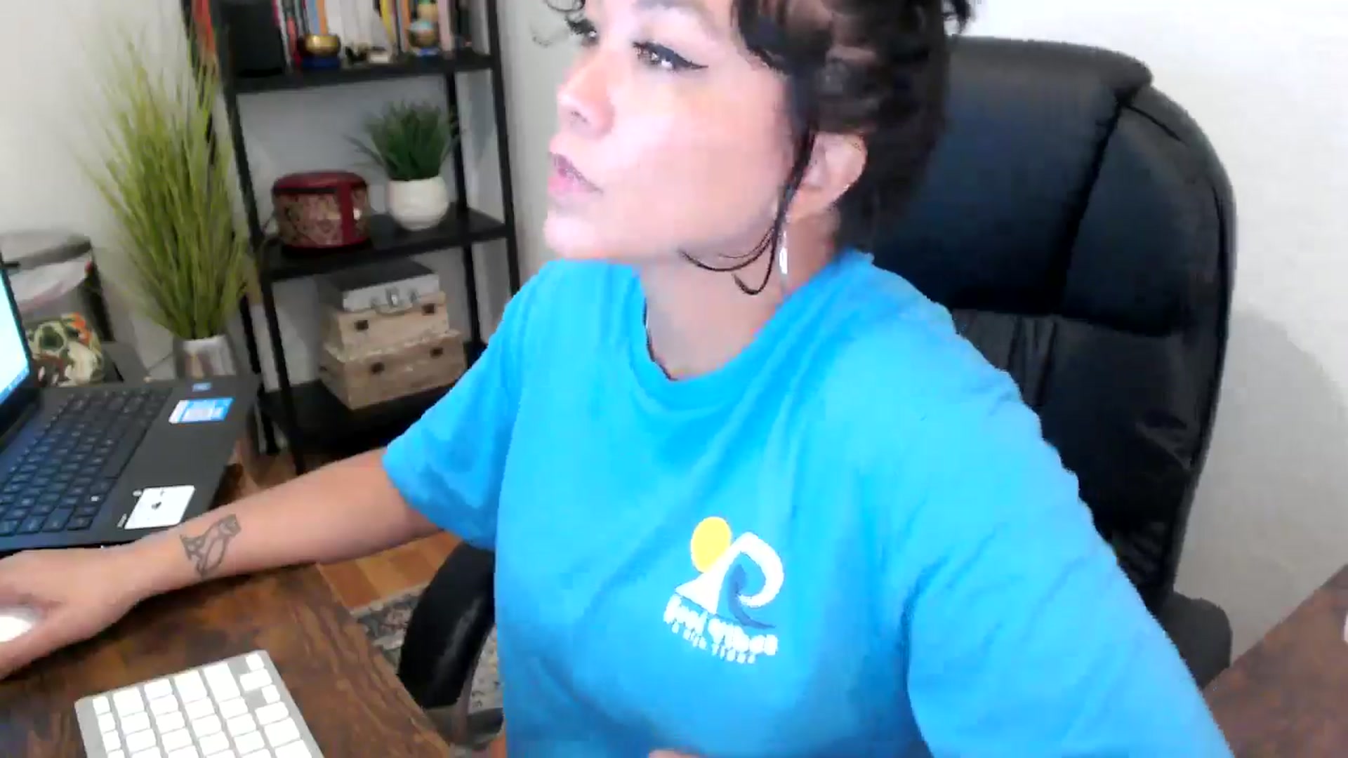 Gallery image thumbnail from MickaylaMinx's myfreecams stream on, 09/17/2024, 15:21 image 13 of 20