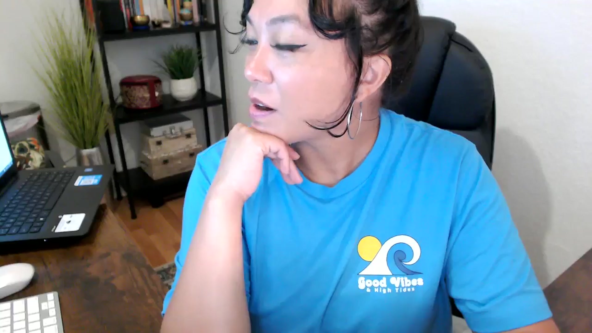 Gallery image thumbnail from MickaylaMinx's myfreecams stream on, 09/17/2024, 15:21 image 10 of 20