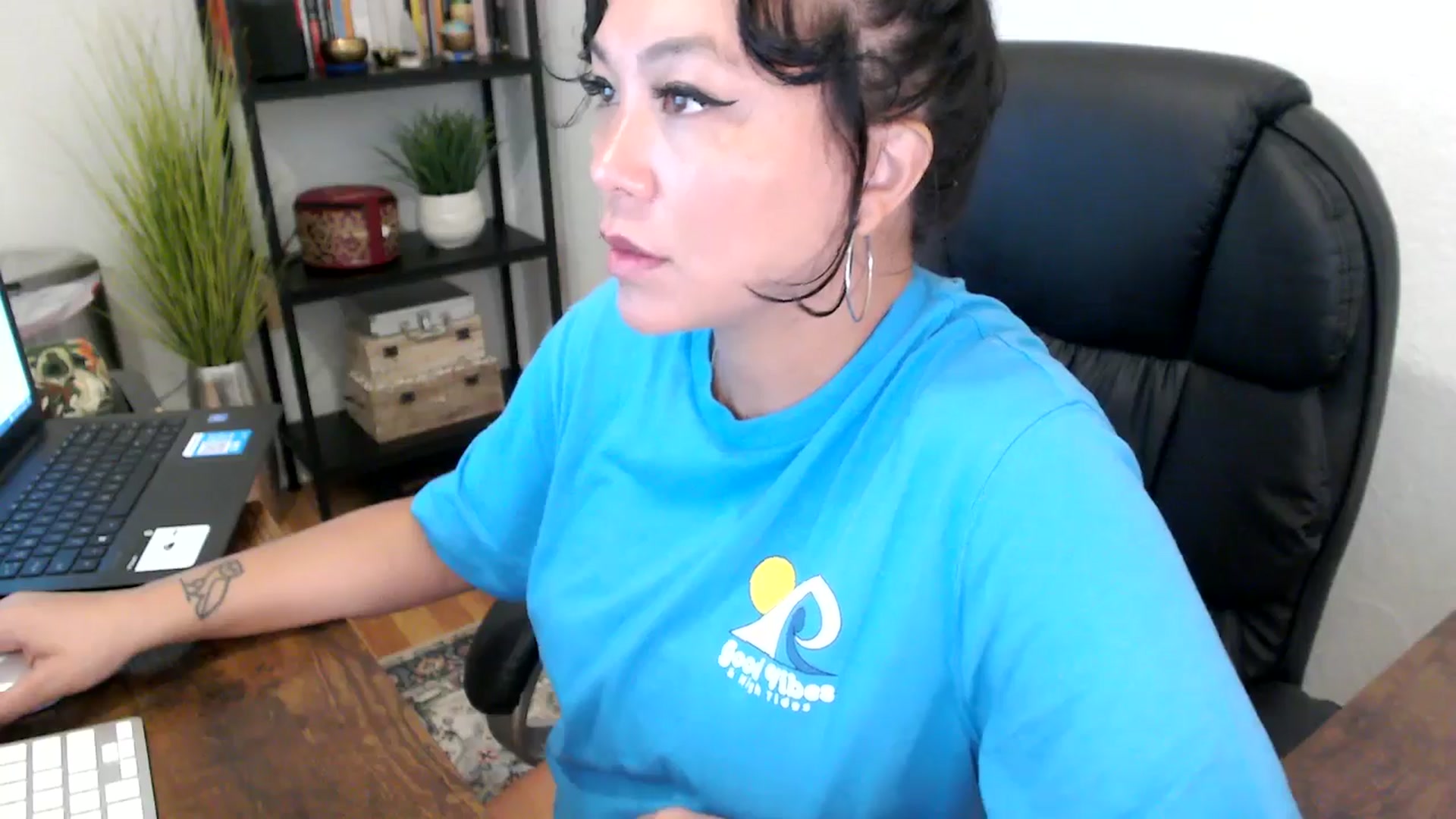 Gallery image thumbnail from MickaylaMinx's myfreecams stream on, 09/17/2024, 15:21 image 12 of 20