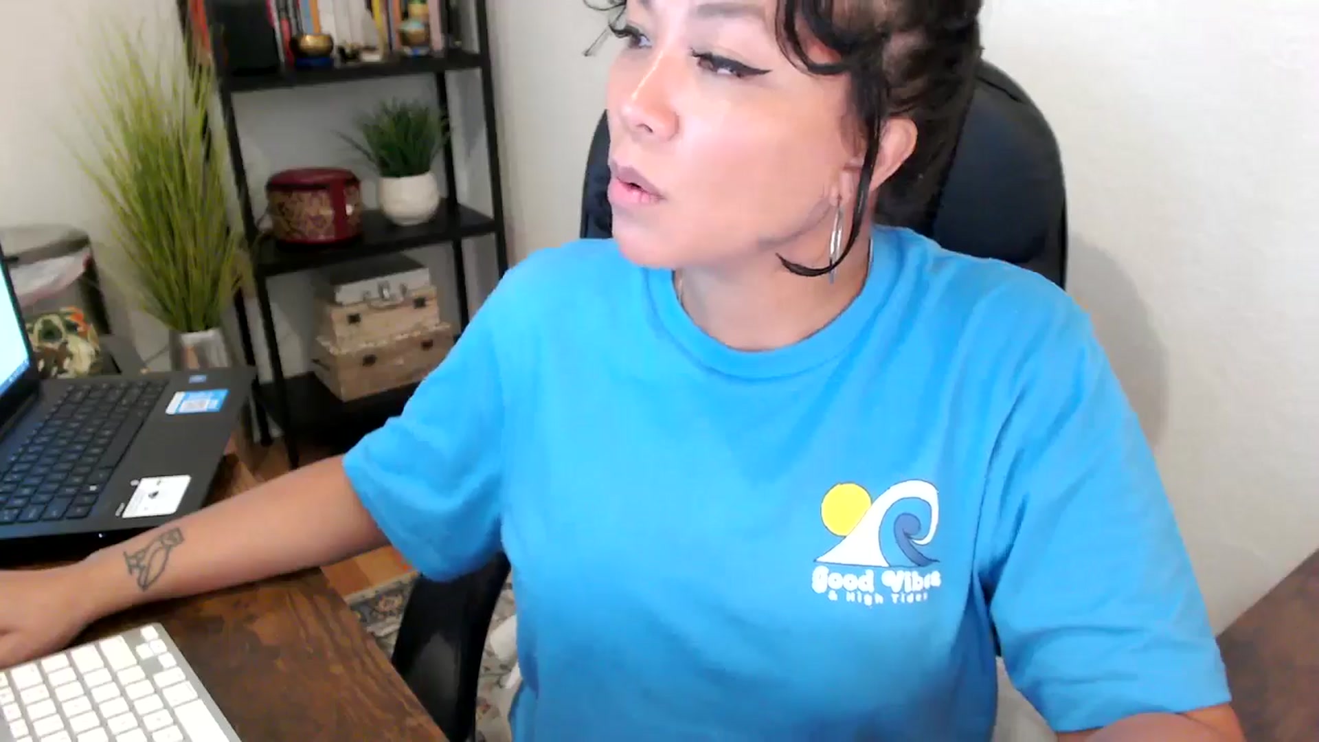 Gallery image thumbnail from MickaylaMinx's myfreecams stream on, 09/17/2024, 15:59 image 8 of 20