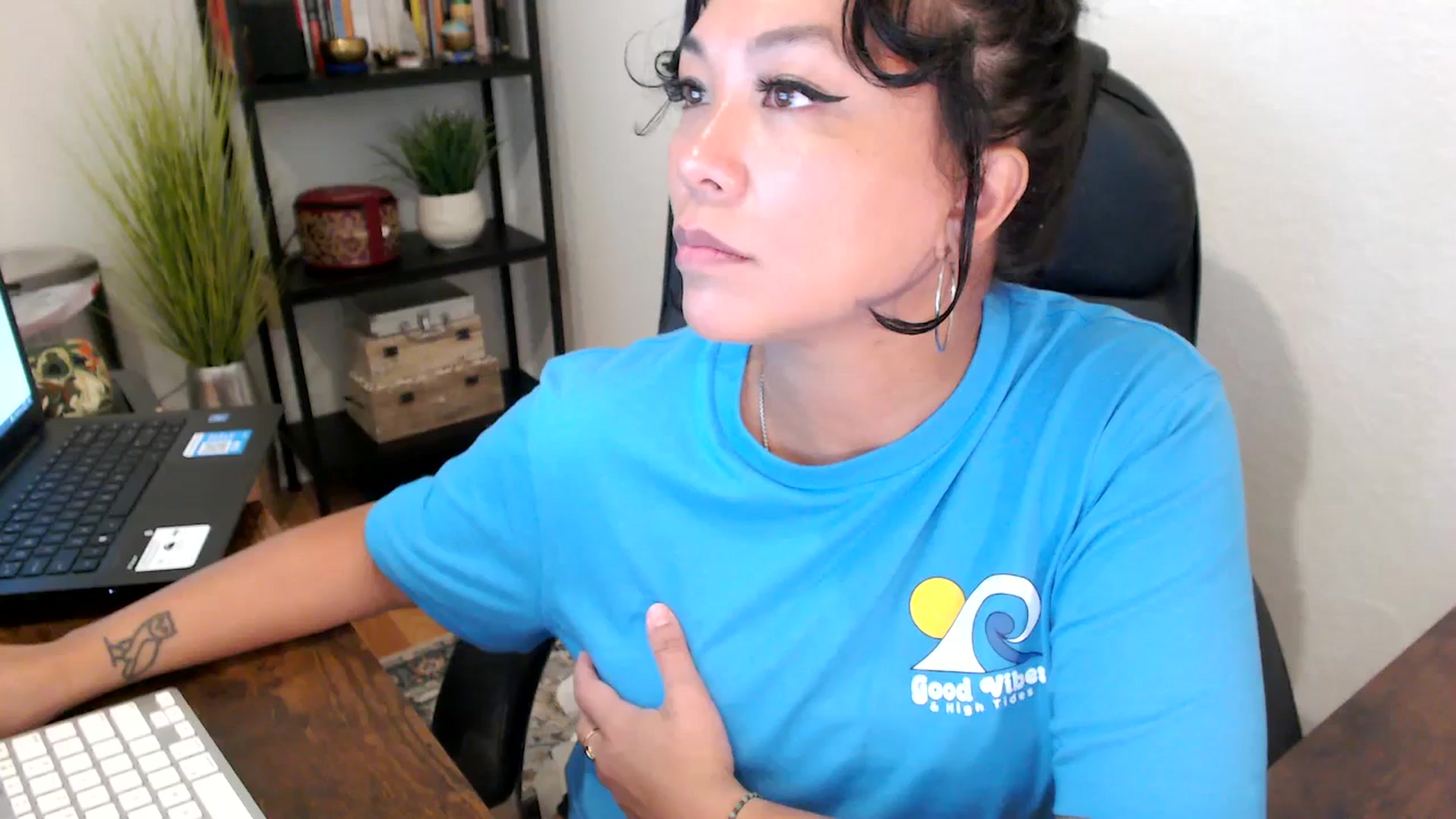 Gallery image thumbnail from MickaylaMinx's myfreecams stream on, 09/17/2024, 15:59 image 12 of 20
