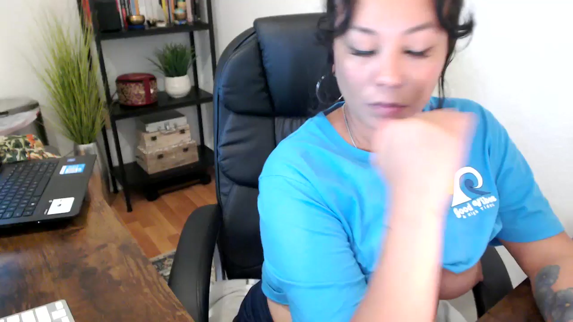 Gallery image thumbnail from MickaylaMinx's myfreecams stream on, 09/17/2024, 20:35 image 19 of 20