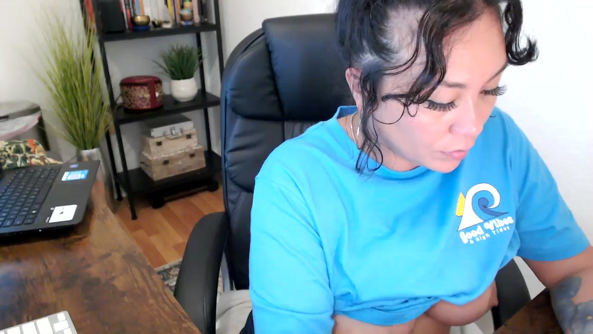 Gallery image thumbnail from MickaylaMinx's myfreecams stream on, 09/17/2024, 20:35 image 20 of 20