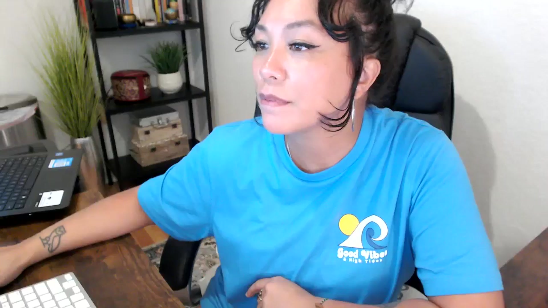 Gallery image thumbnail from MickaylaMinx's myfreecams stream on, 09/17/2024, 21:29 image 2 of 20