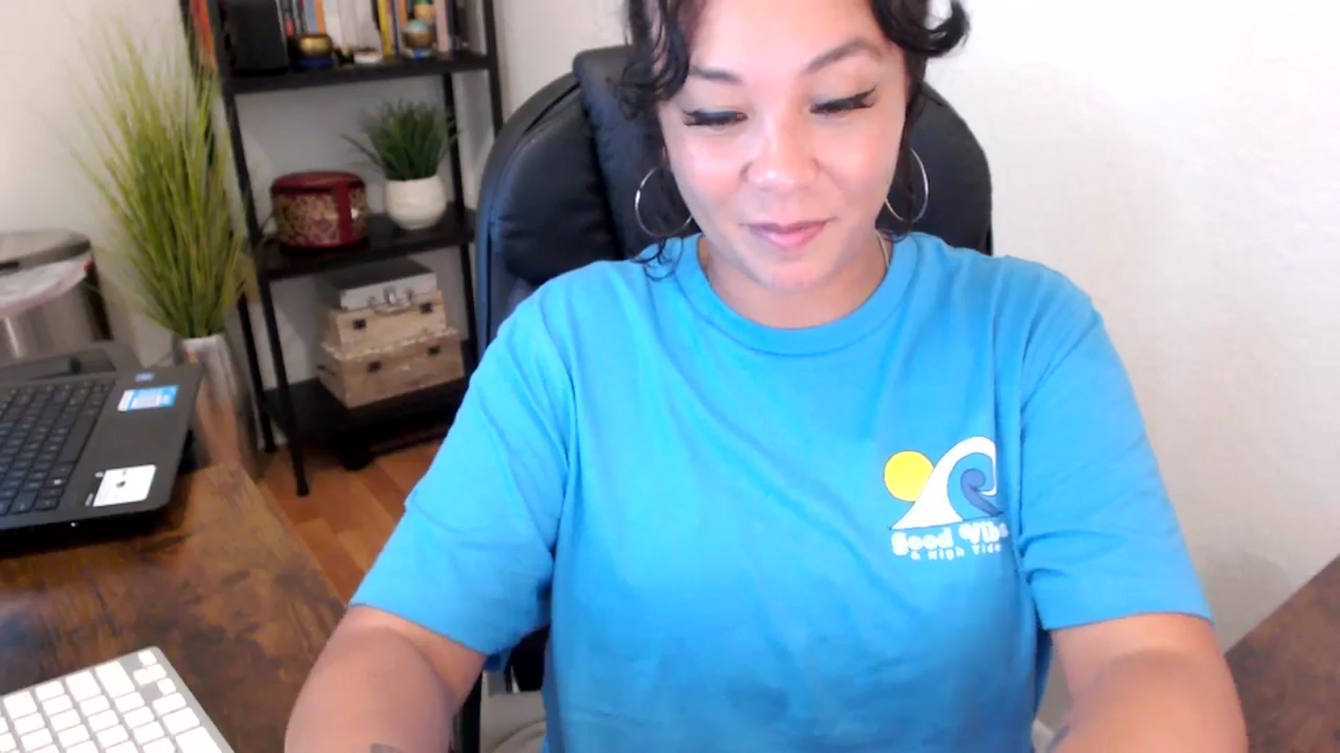 Gallery image thumbnail from MickaylaMinx's myfreecams stream on, 09/17/2024, 21:29 image 20 of 20