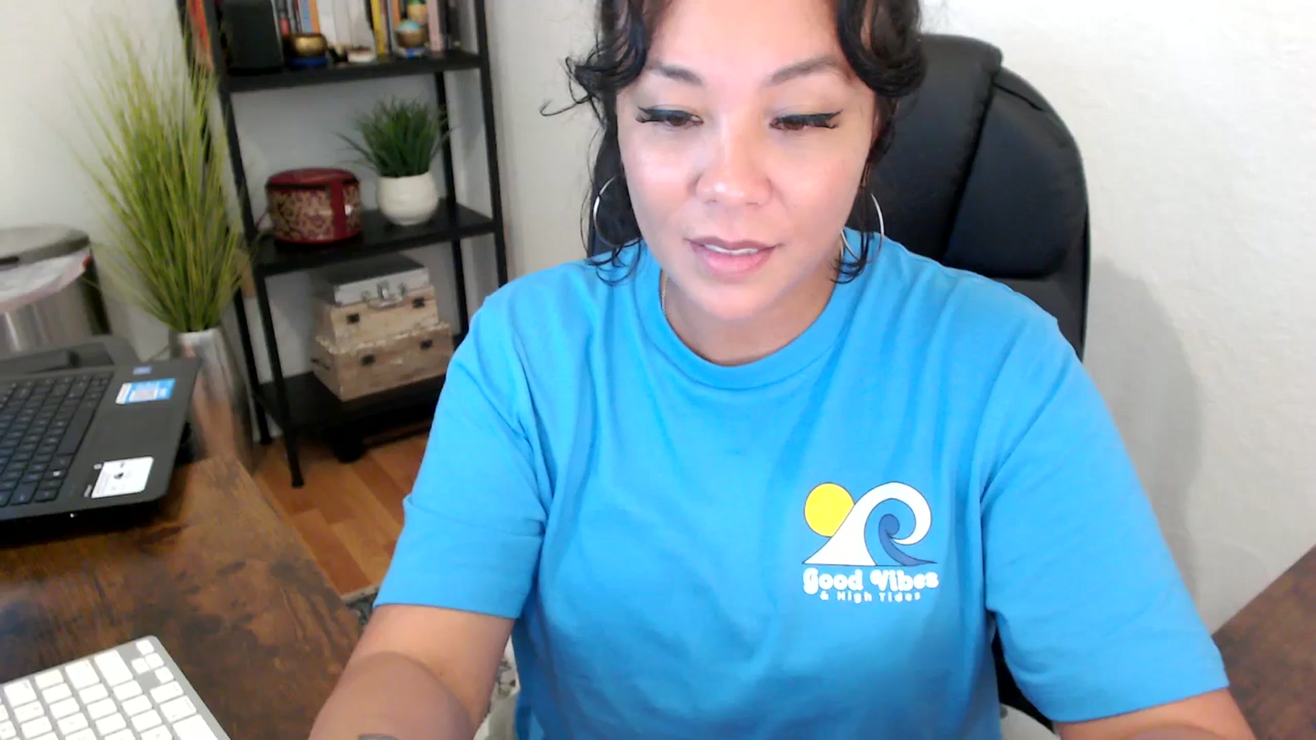 Gallery image thumbnail from MickaylaMinx's myfreecams stream on, 09/17/2024, 21:29 image 16 of 20