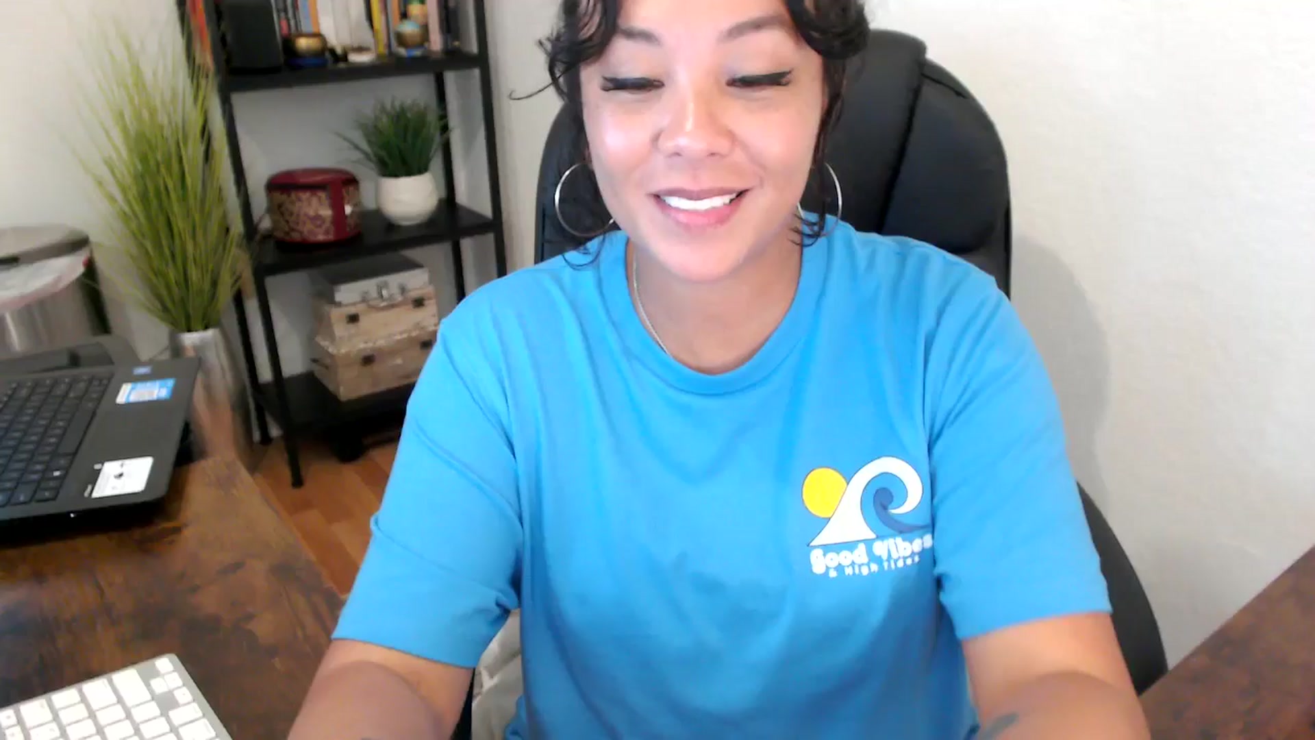 Gallery image thumbnail from MickaylaMinx's myfreecams stream on, 09/17/2024, 21:29 image 1 of 20