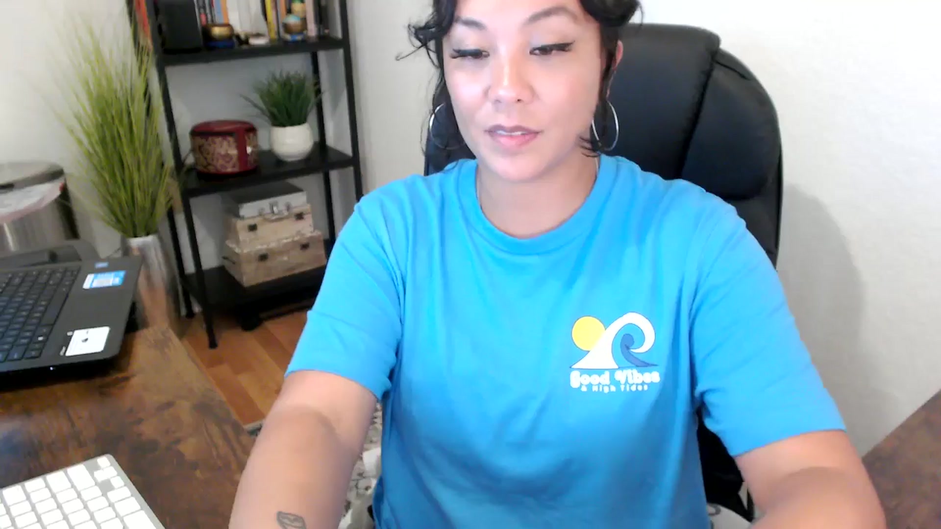 Gallery image thumbnail from MickaylaMinx's myfreecams stream on, 09/17/2024, 21:29 image 19 of 20