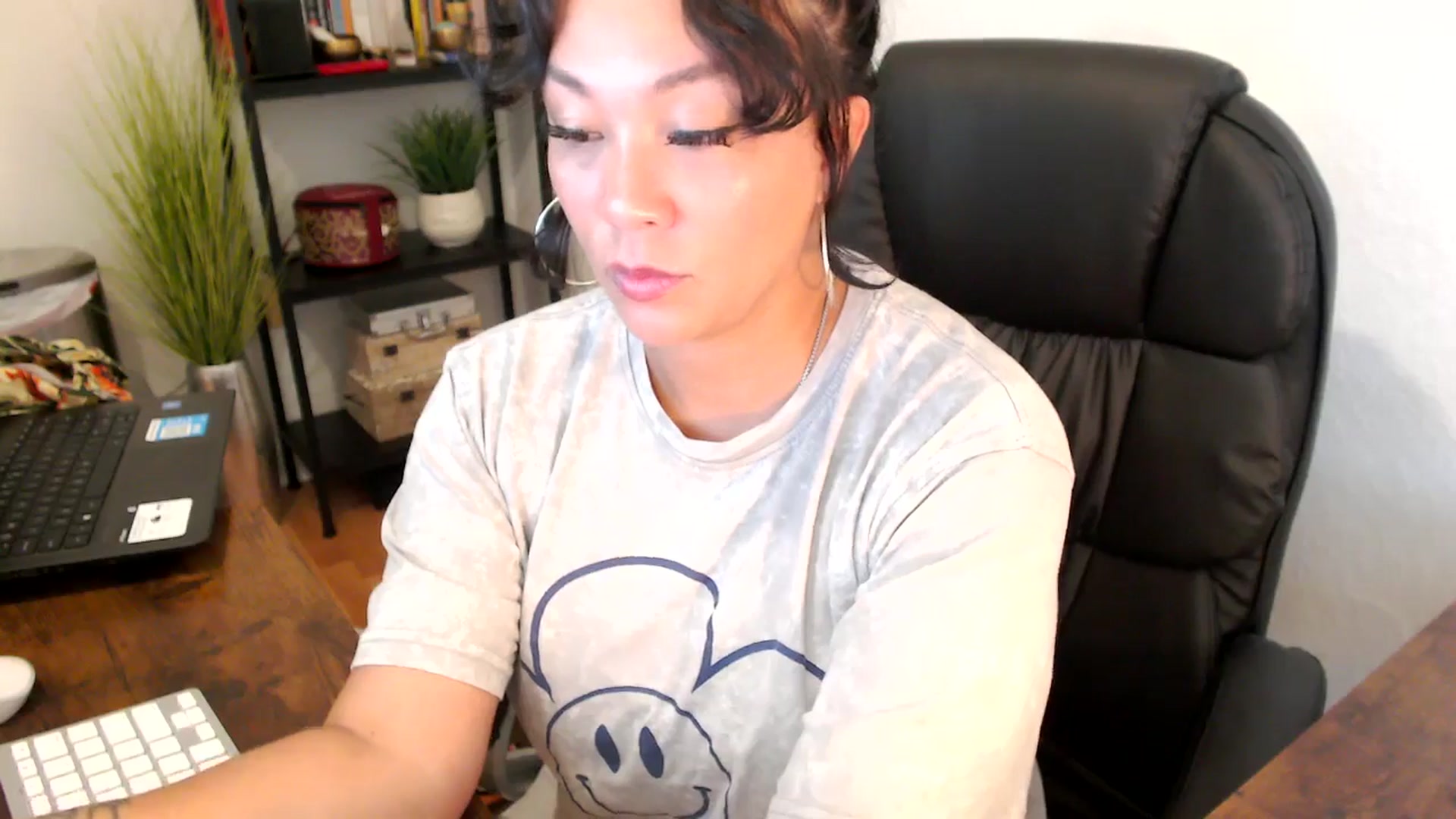 Gallery image thumbnail from MickaylaMinx's myfreecams stream on, 09/18/2024, 16:15 image 20 of 20