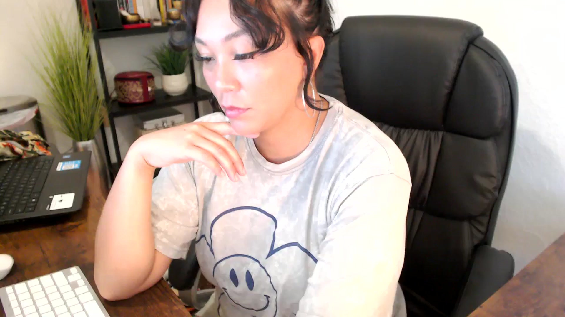 Gallery image thumbnail from MickaylaMinx's myfreecams stream on, 09/18/2024, 16:15 image 15 of 20