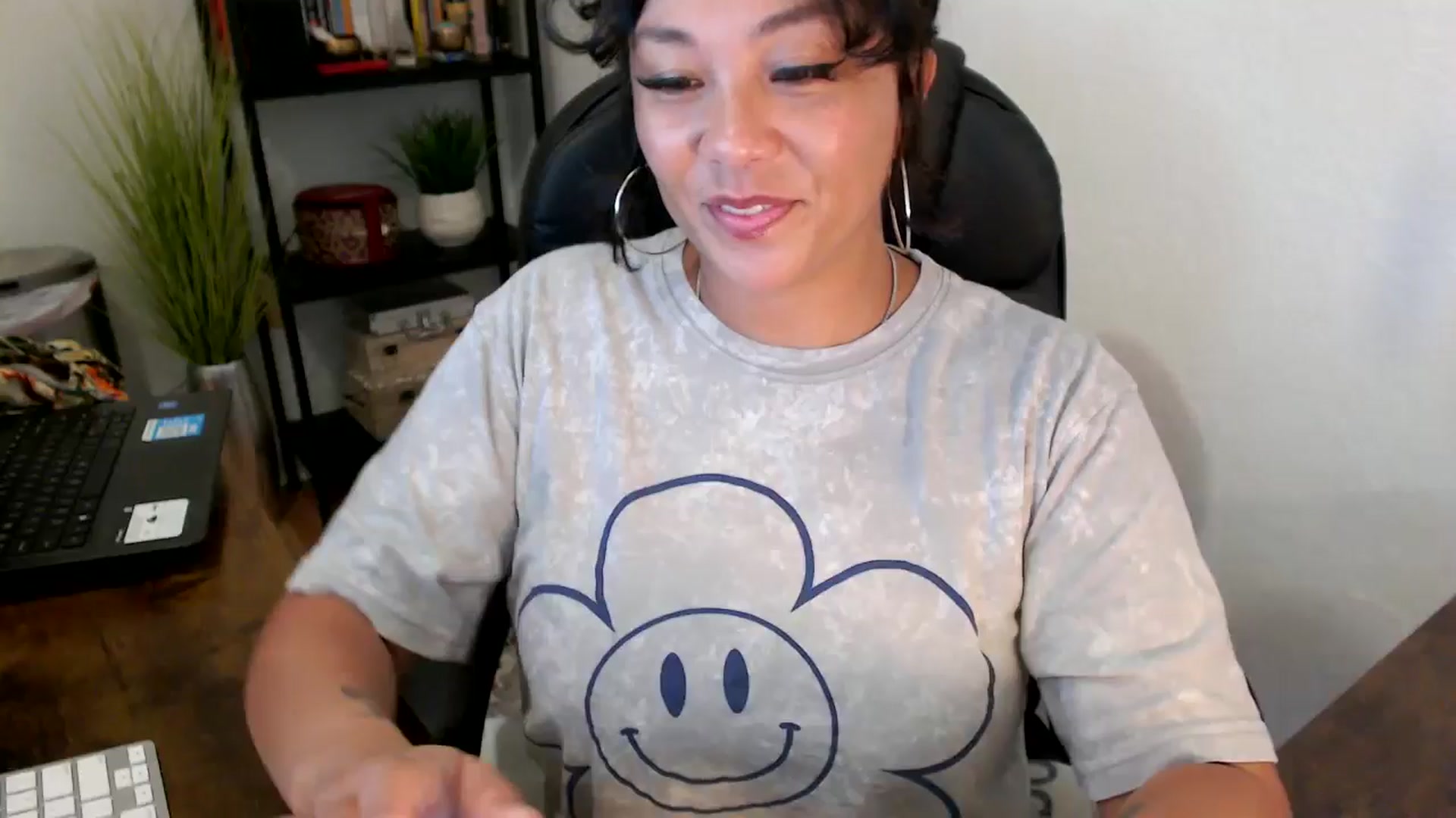 Gallery image thumbnail from MickaylaMinx's myfreecams stream on, 09/18/2024, 19:23 image 1 of 20