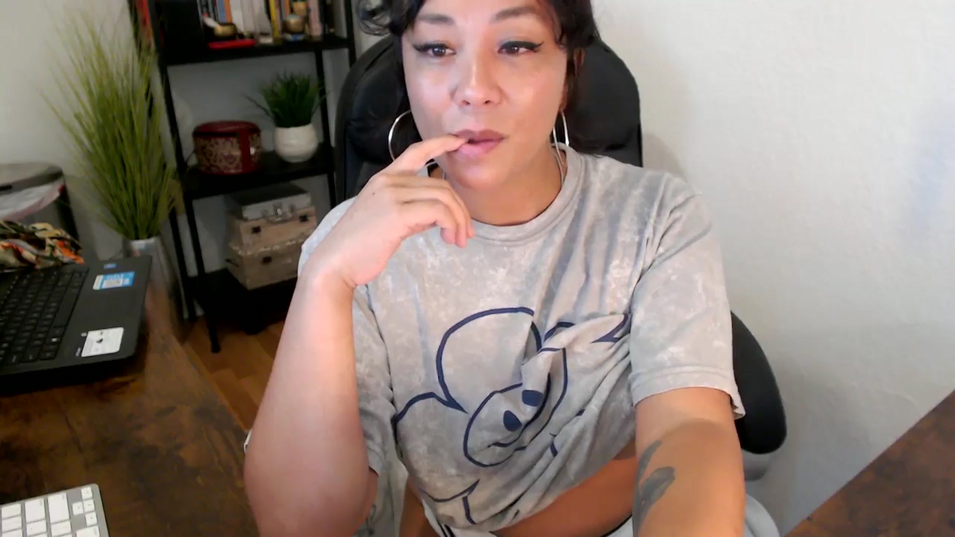 Gallery image thumbnail from MickaylaMinx's myfreecams stream on, 09/18/2024, 19:23 image 15 of 20