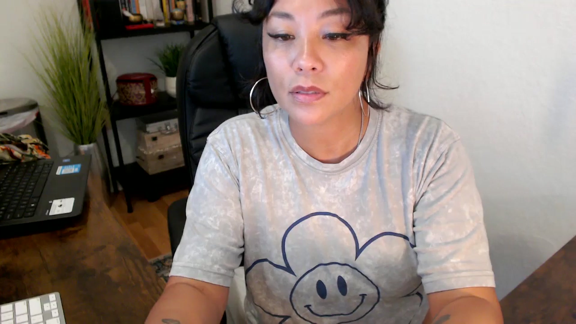 Gallery image thumbnail from MickaylaMinx's myfreecams stream on, 09/18/2024, 19:23 image 7 of 20