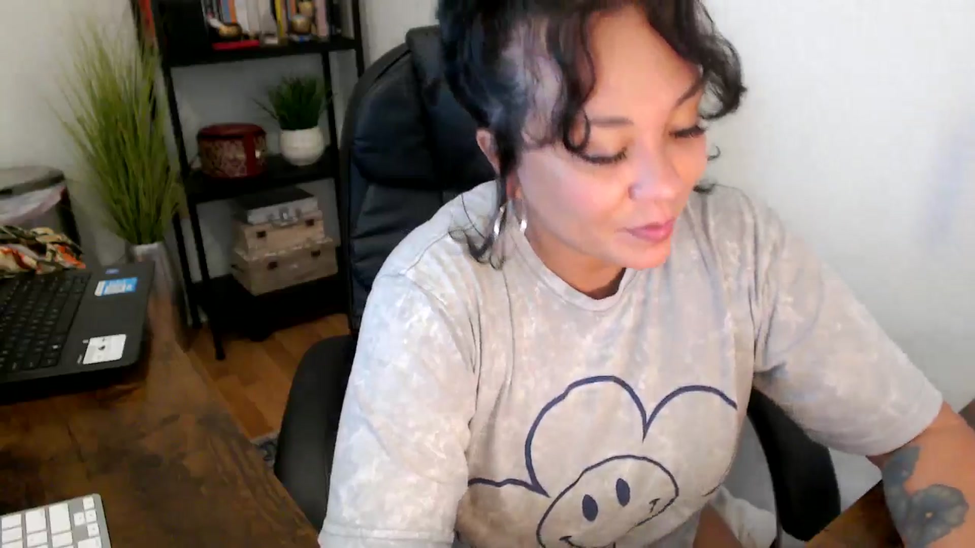 Gallery image thumbnail from MickaylaMinx's myfreecams stream on, 09/18/2024, 19:23 image 12 of 20