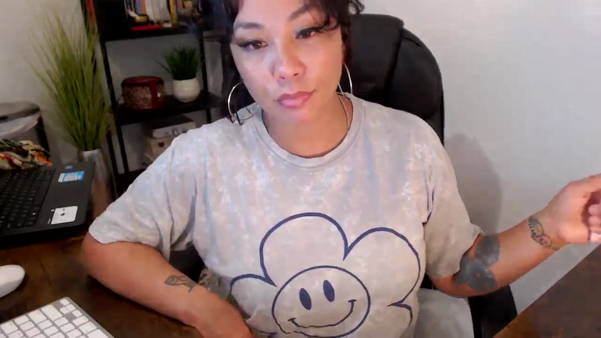 Gallery image thumbnail from MickaylaMinx's myfreecams stream on, 09/18/2024, 20:52 image 7 of 20