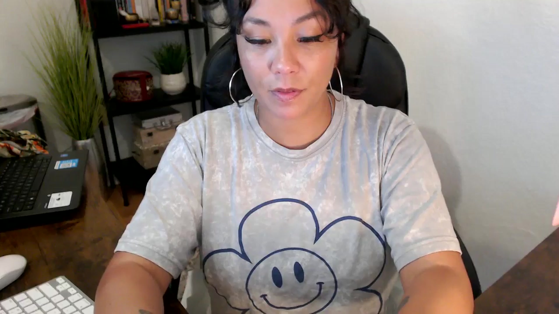 Gallery image thumbnail from MickaylaMinx's myfreecams stream on, 09/18/2024, 20:52 image 5 of 20