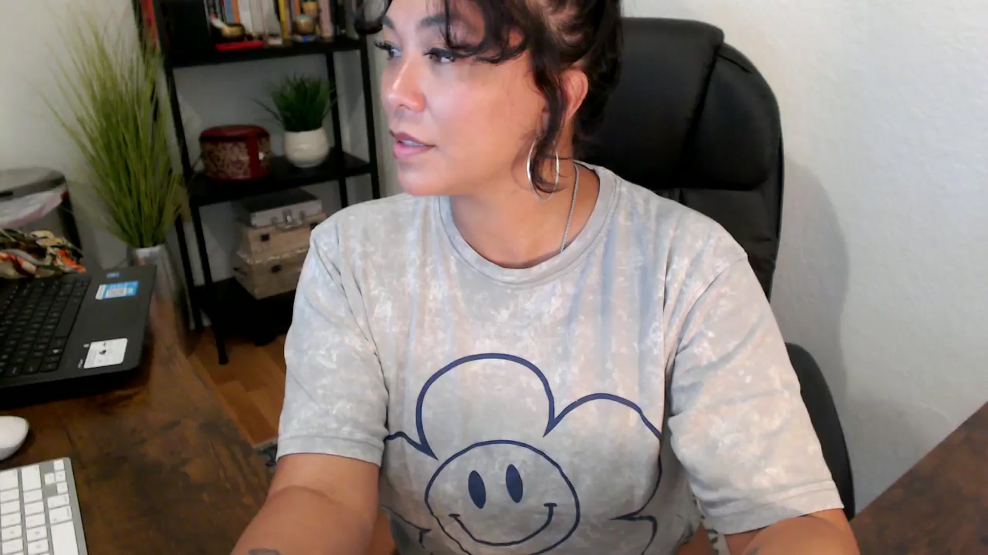 Gallery image thumbnail from MickaylaMinx's myfreecams stream on, 09/18/2024, 21:11 image 4 of 20