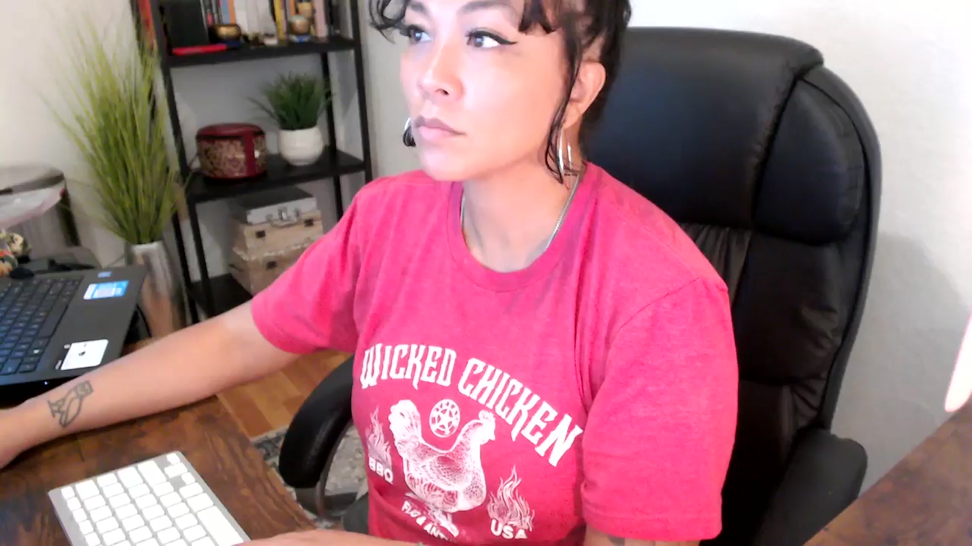Gallery image thumbnail from MickaylaMinx's myfreecams stream on, 09/19/2024, 15:14 image 1 of 20
