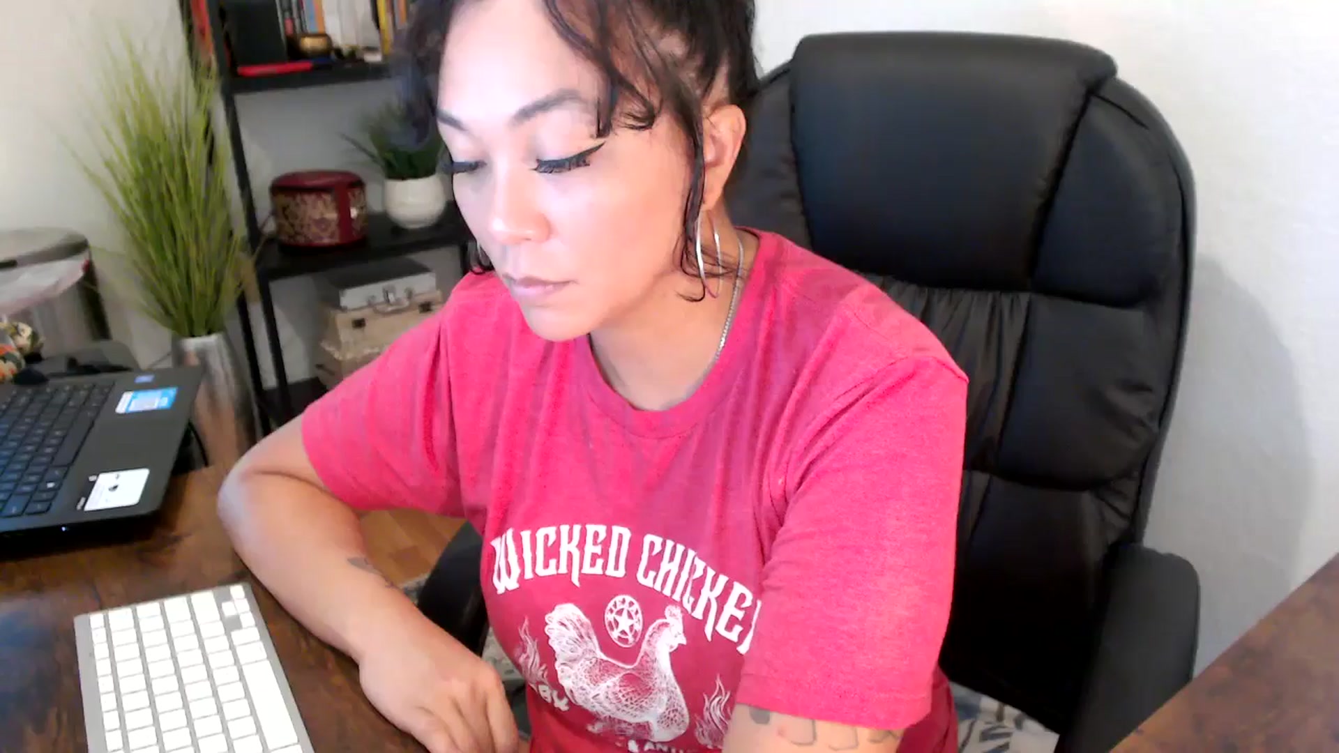 Gallery image thumbnail from MickaylaMinx's myfreecams stream on, 09/19/2024, 16:12 image 16 of 20