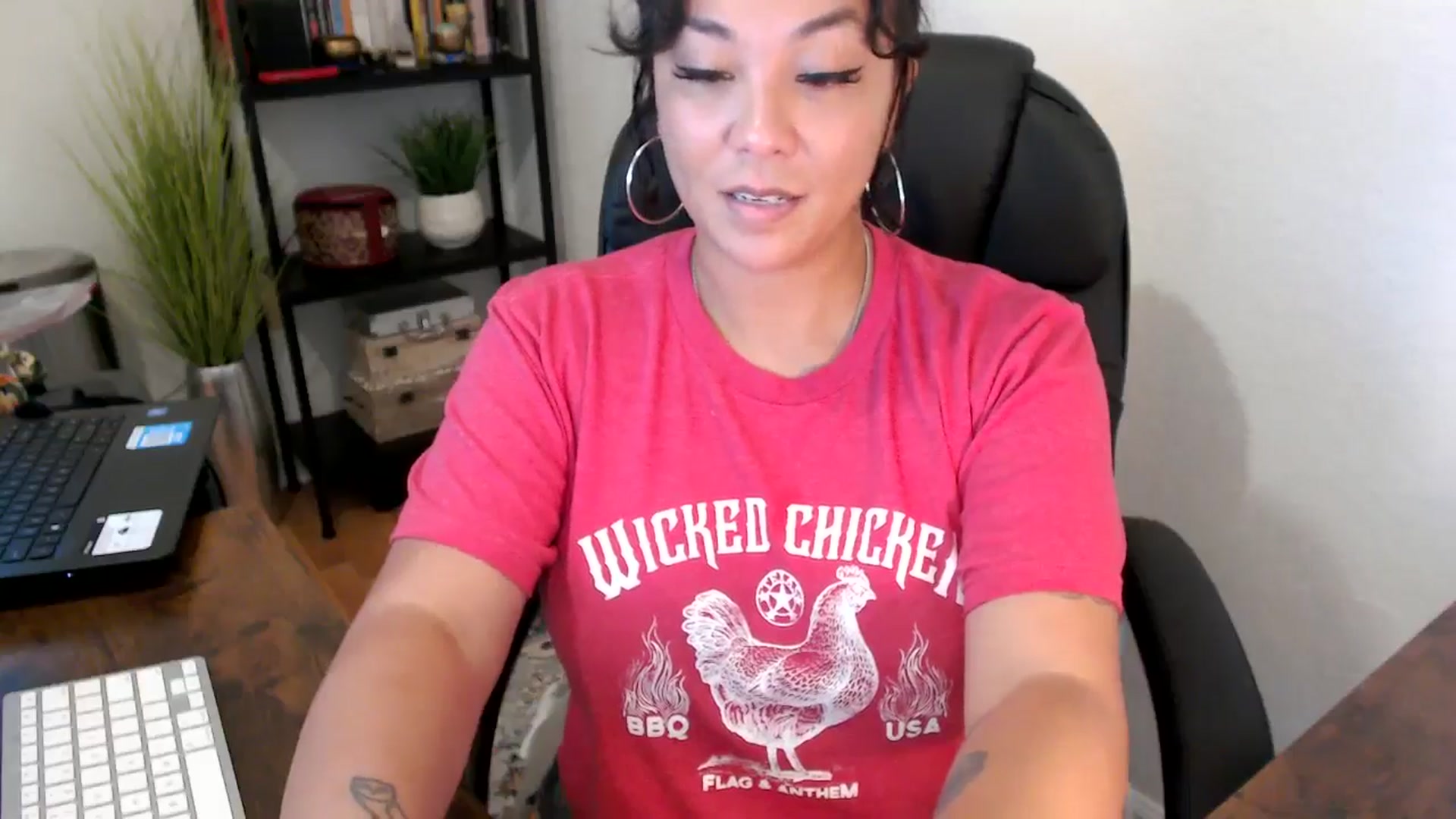 Gallery image thumbnail from MickaylaMinx's myfreecams stream on, 09/19/2024, 16:12 image 7 of 20