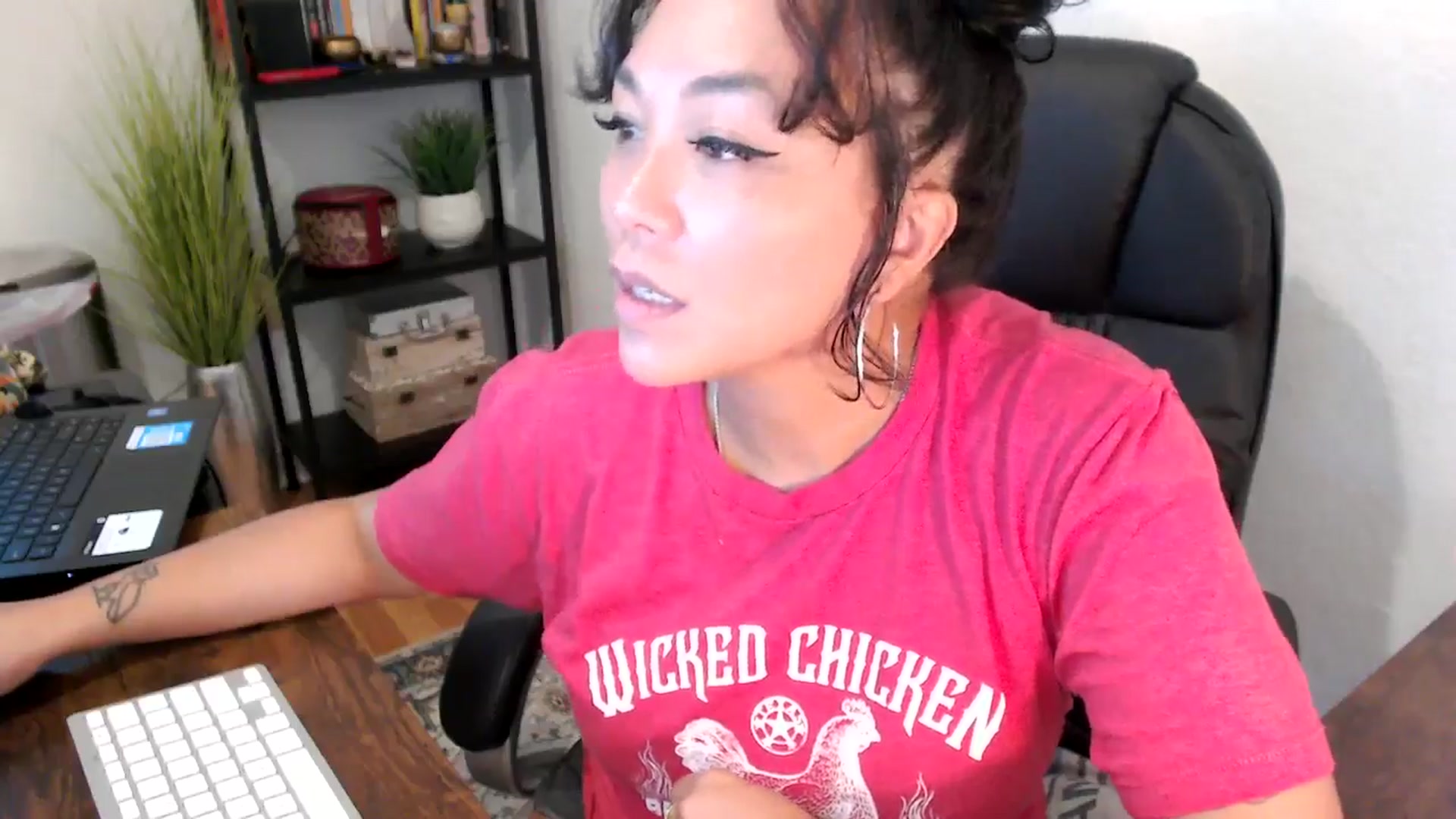 Gallery image thumbnail from MickaylaMinx's myfreecams stream on, 09/19/2024, 16:12 image 20 of 20