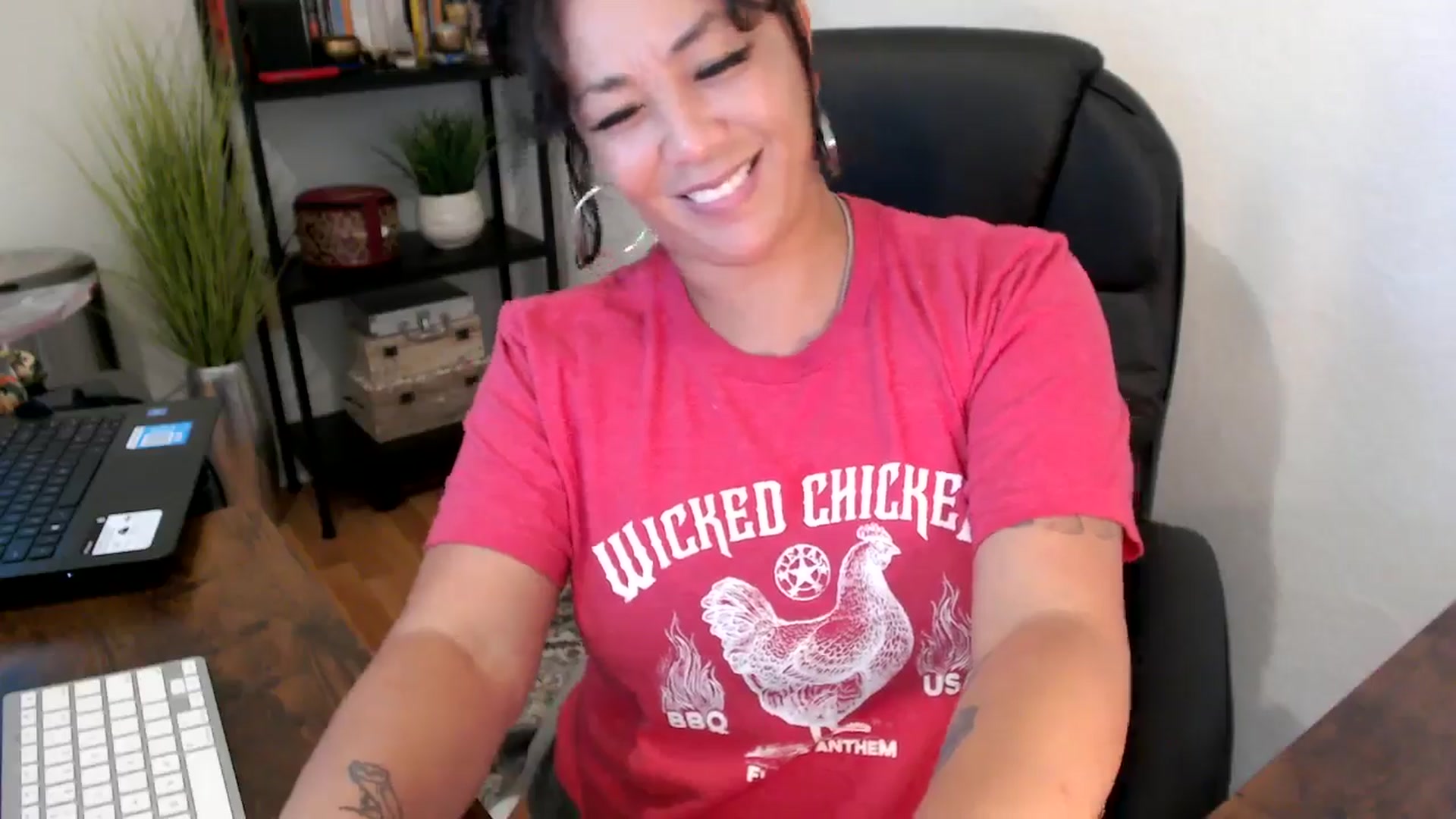 Gallery image thumbnail from MickaylaMinx's myfreecams stream on, 09/19/2024, 16:12 image 9 of 20