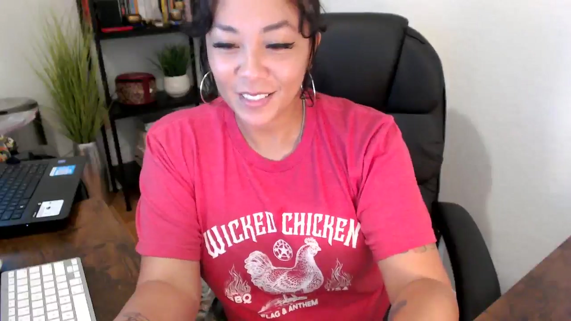 Gallery image thumbnail from MickaylaMinx's myfreecams stream on, 09/19/2024, 16:12 image 4 of 20
