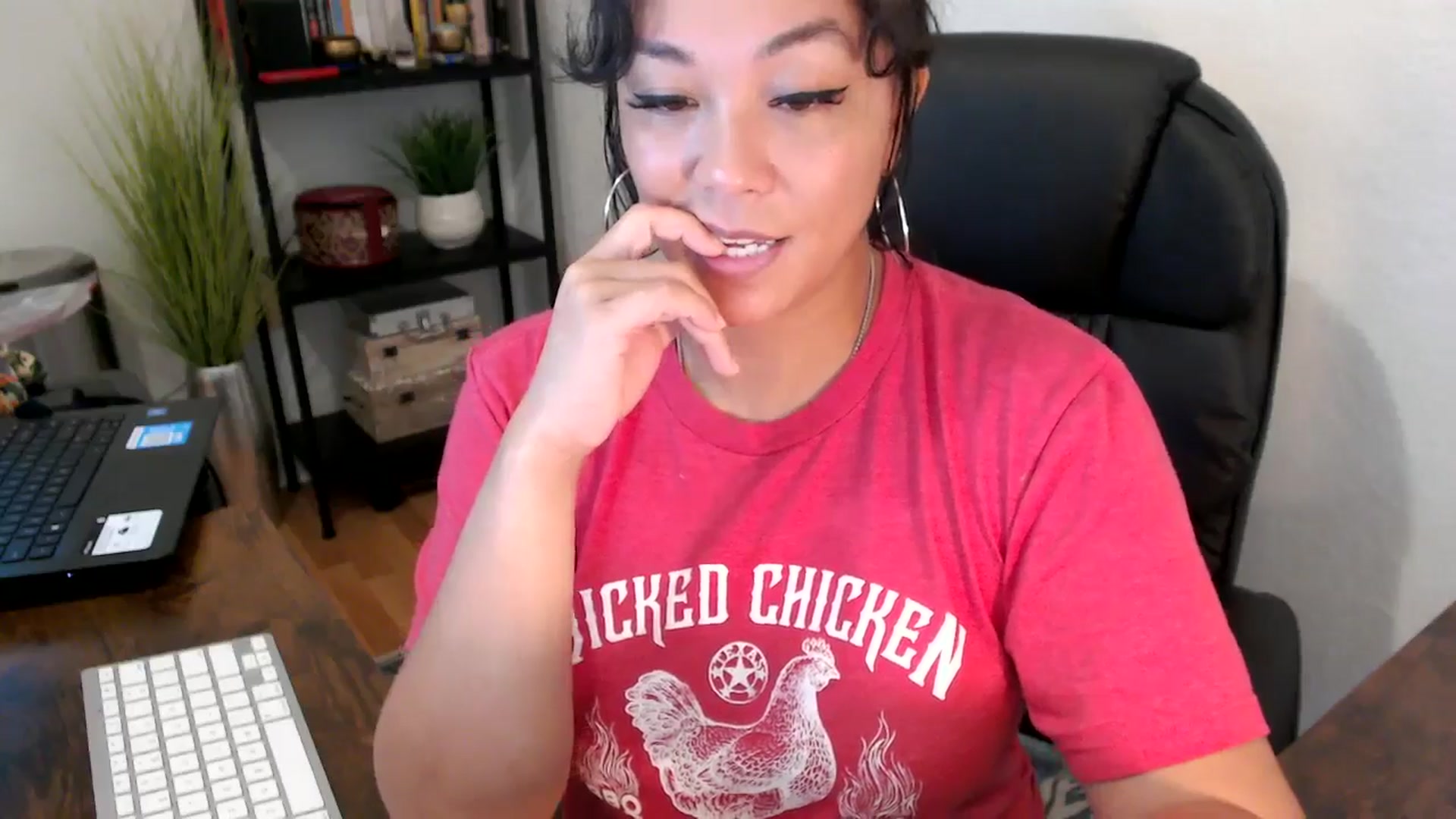 Gallery image thumbnail from MickaylaMinx's myfreecams stream on, 09/19/2024, 16:12 image 14 of 20