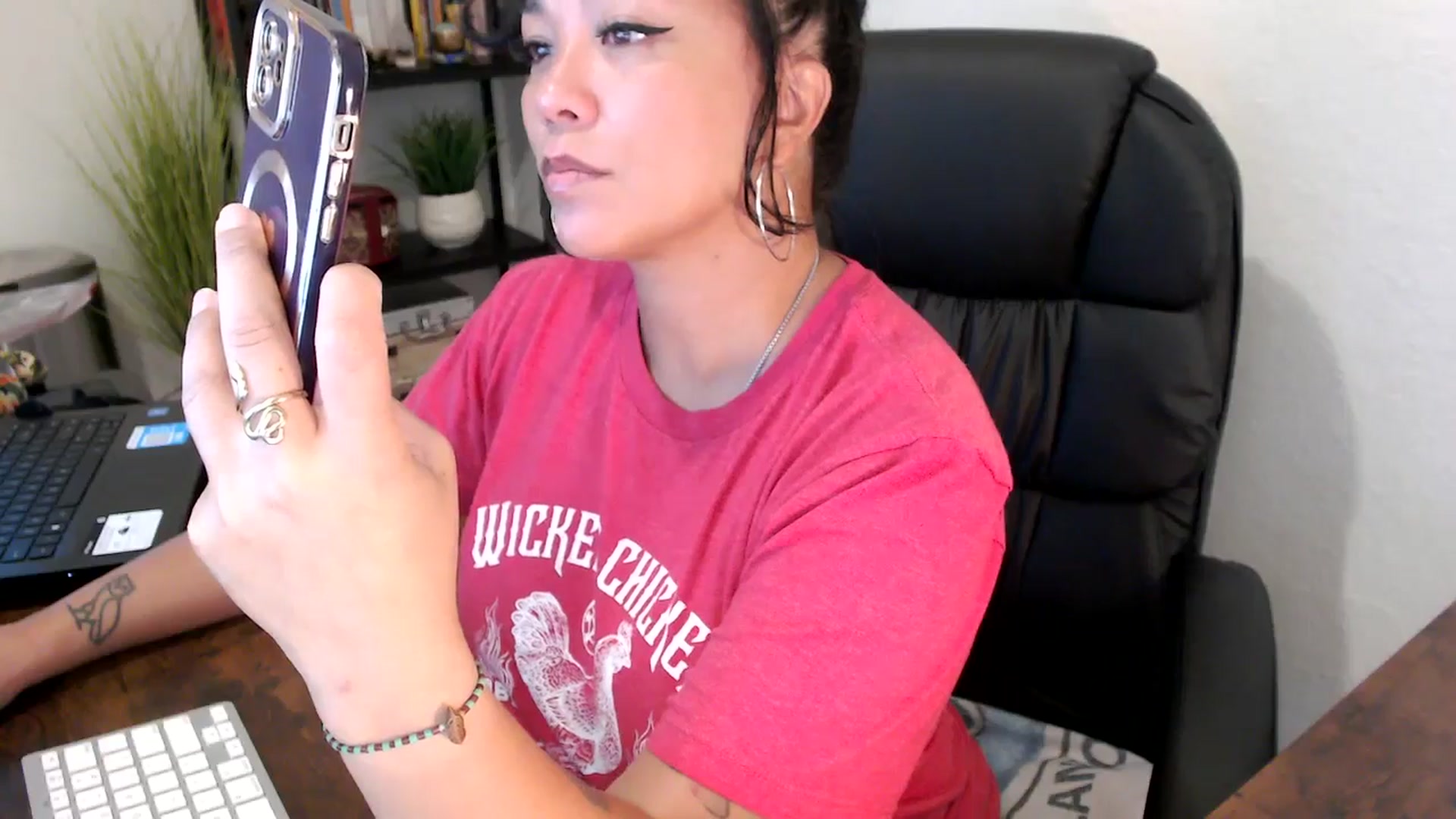 Gallery image thumbnail from MickaylaMinx's myfreecams stream on, 09/19/2024, 16:43 image 6 of 20