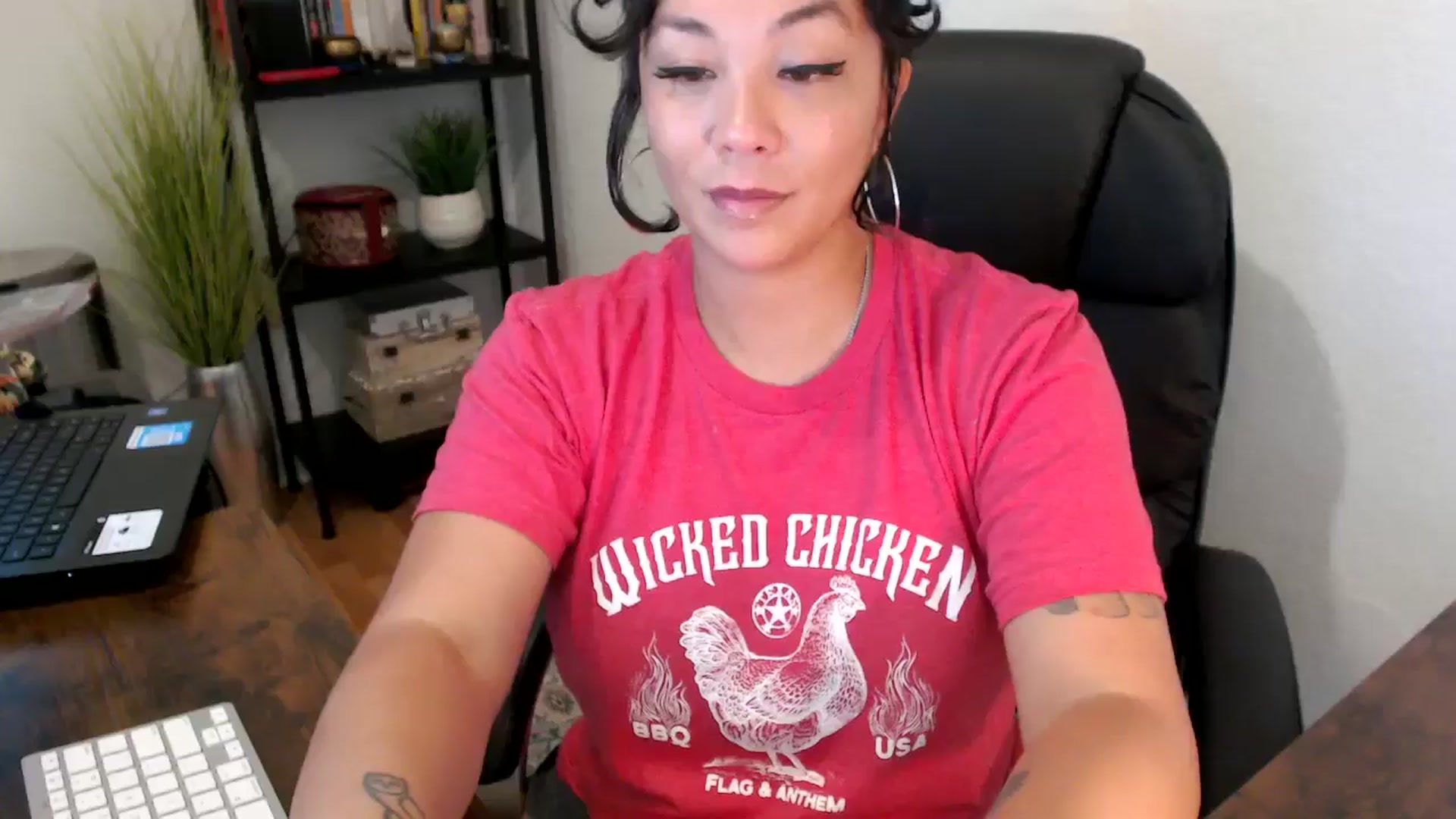 Gallery image thumbnail from MickaylaMinx's myfreecams stream on, 09/19/2024, 16:43 image 1 of 20