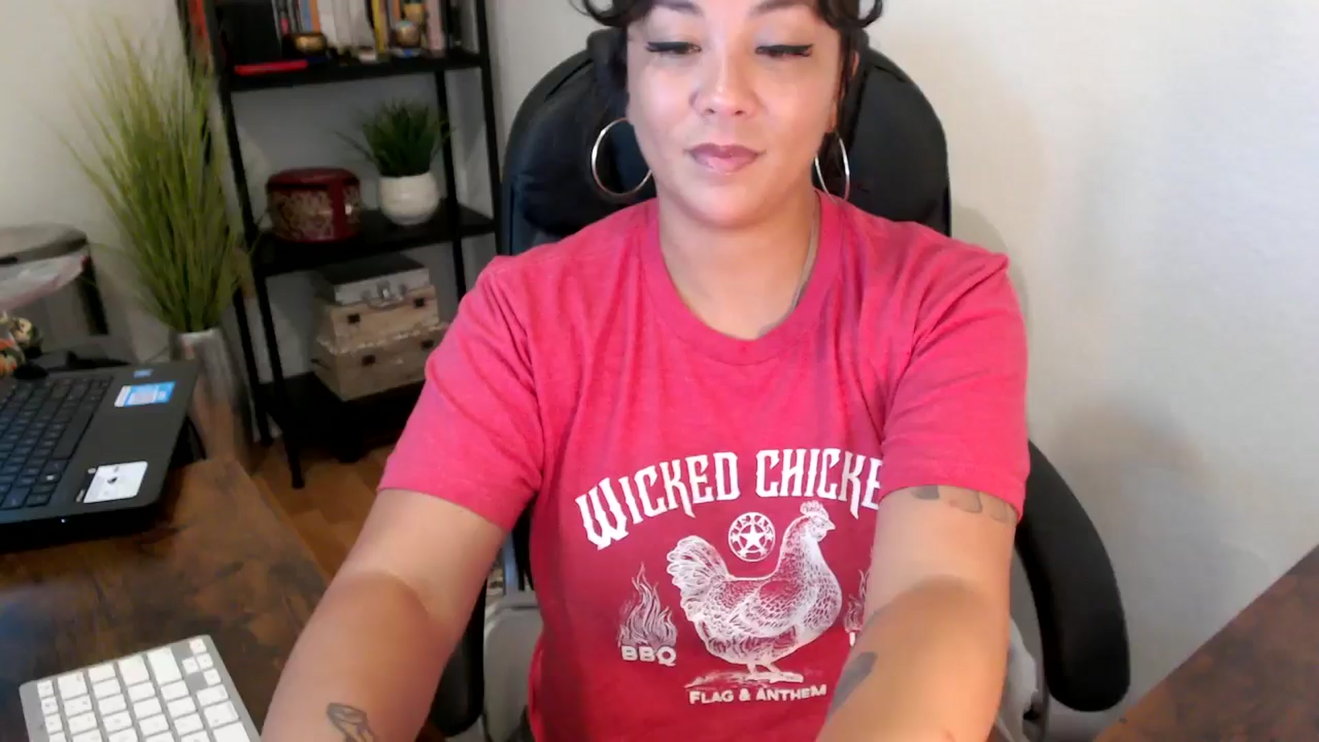 Gallery image thumbnail from MickaylaMinx's myfreecams stream on, 09/19/2024, 17:01 image 1 of 20